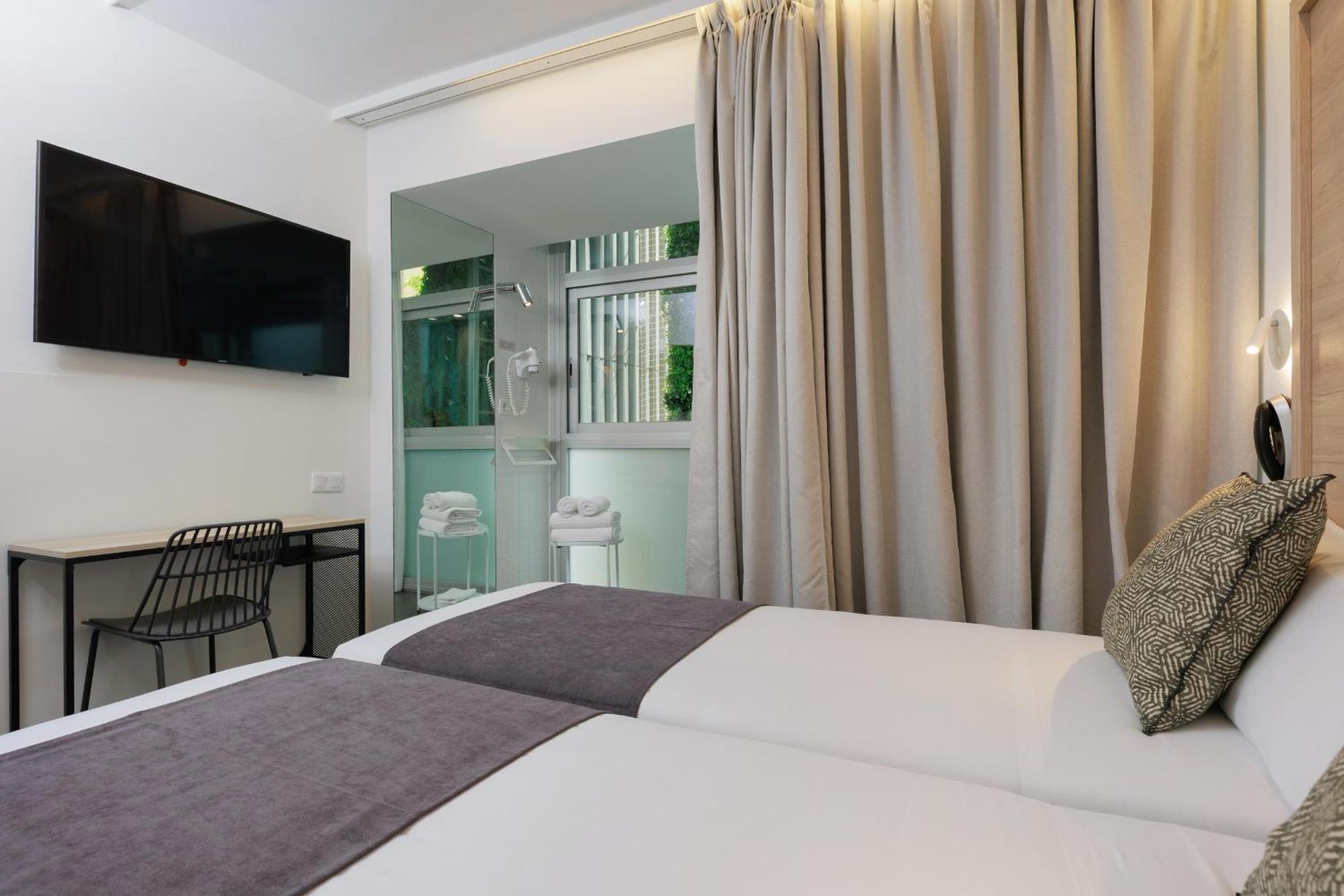 Basic Double Room