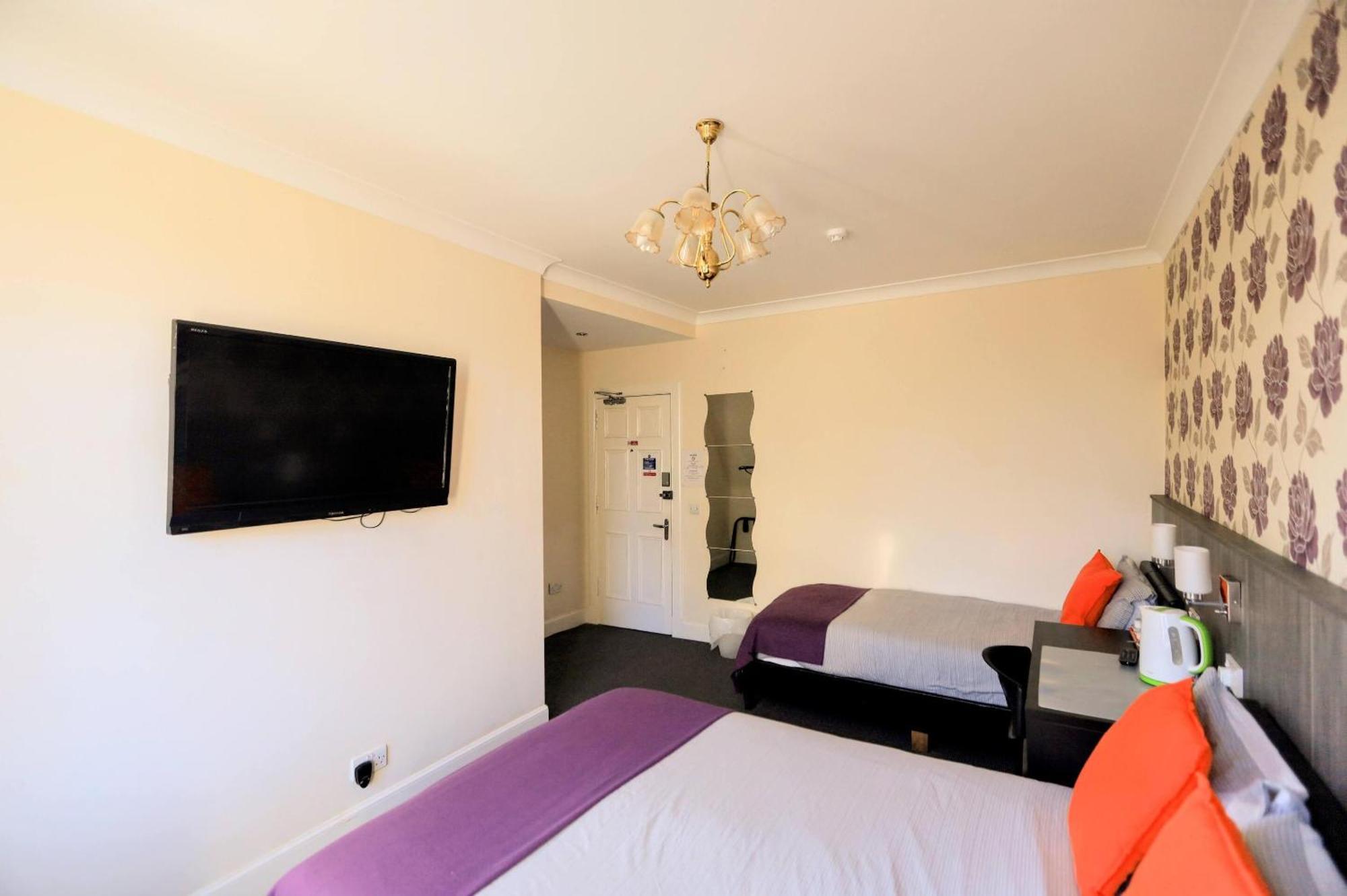 Deluxe Triple Room