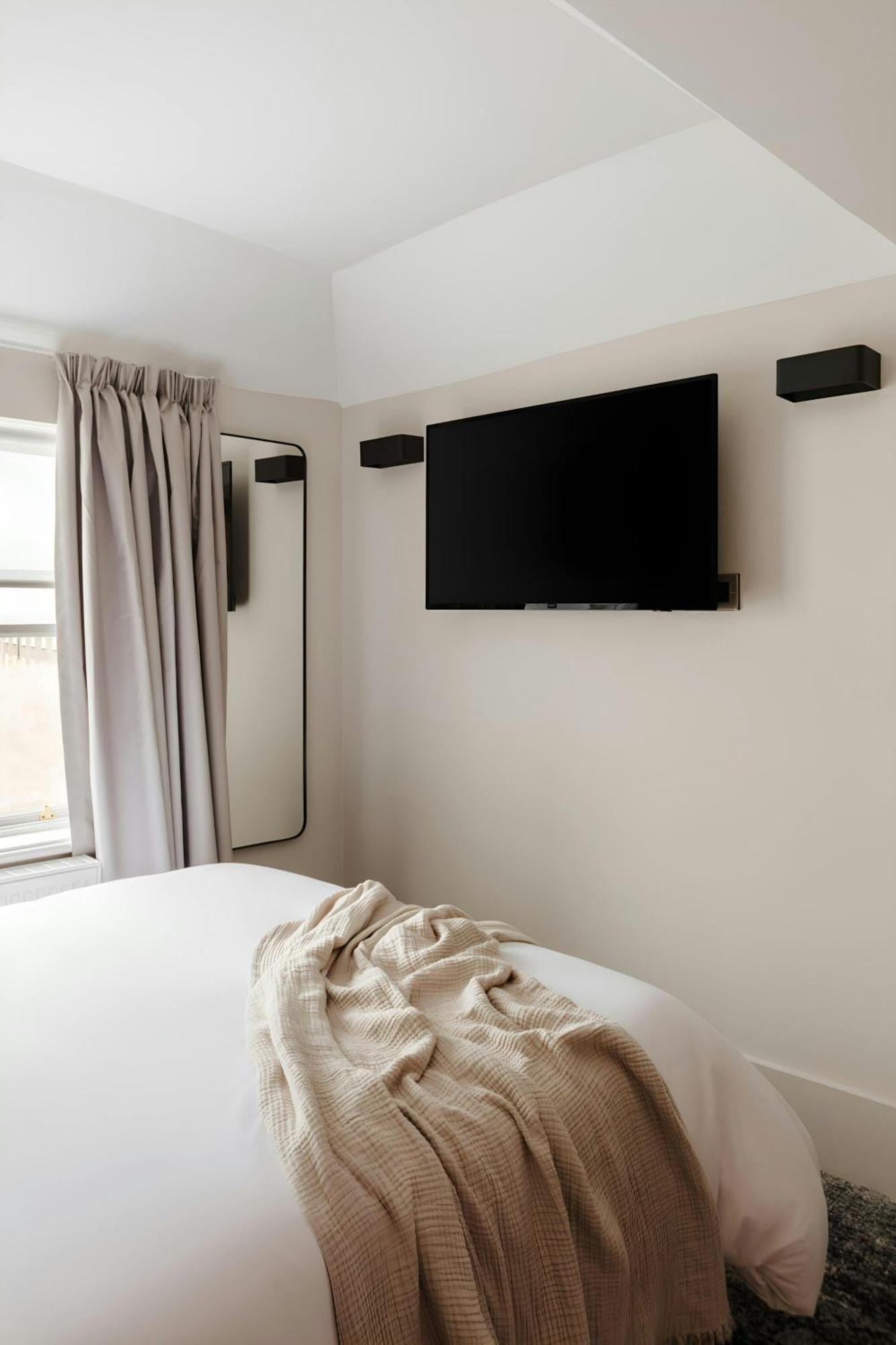 Double Room,1670921488:JPEG