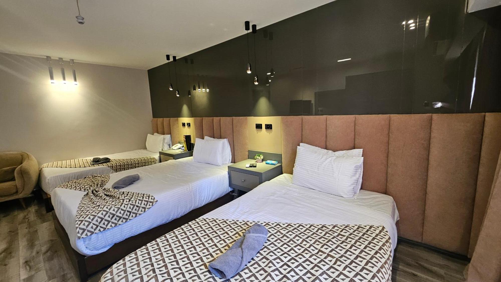 Triple Room,1672500997:JPEG
