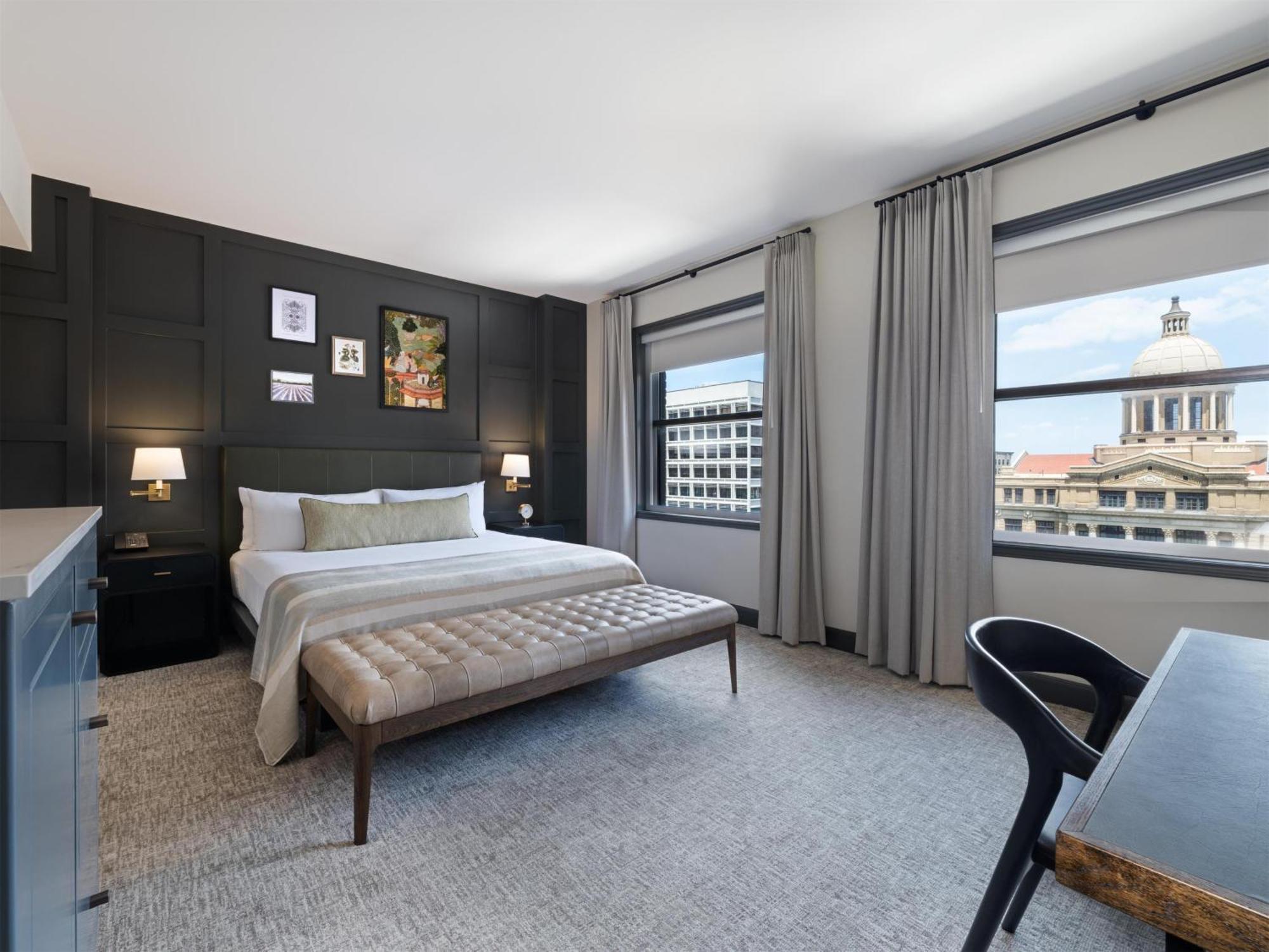 Deluxe King Room,1557422677:JPEG