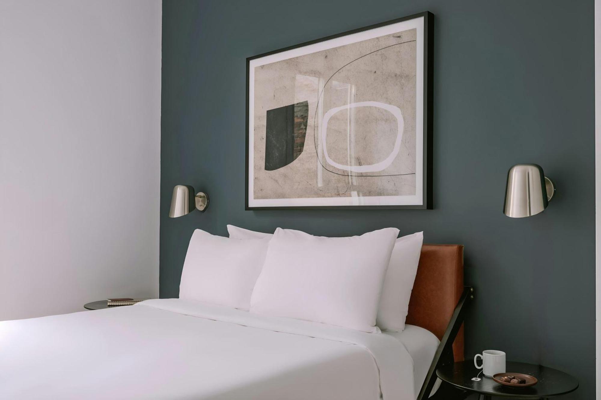 Two-Bedroom Apartment Two Queen Beds,1674756911:JPEG