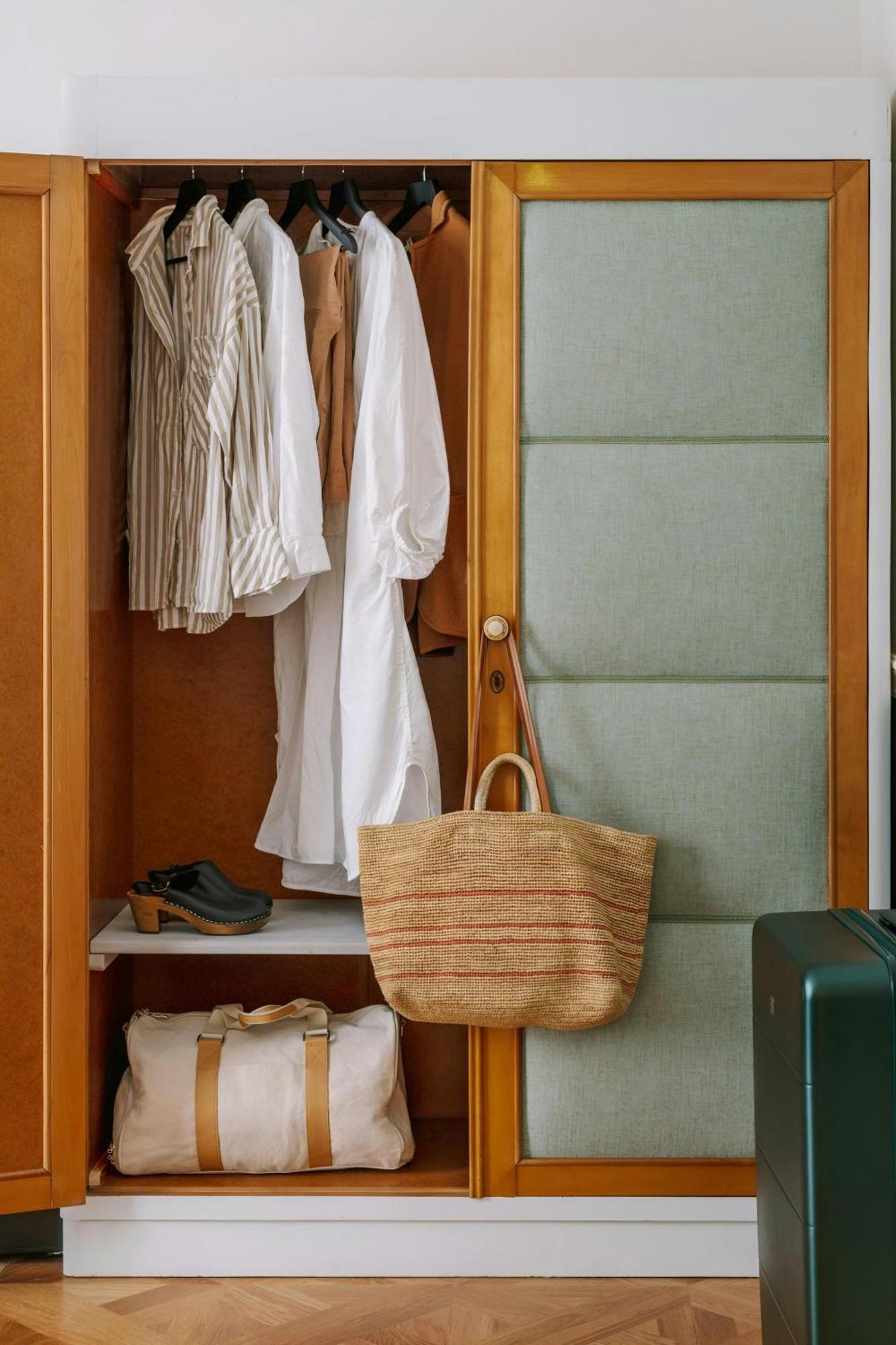 Compact Room