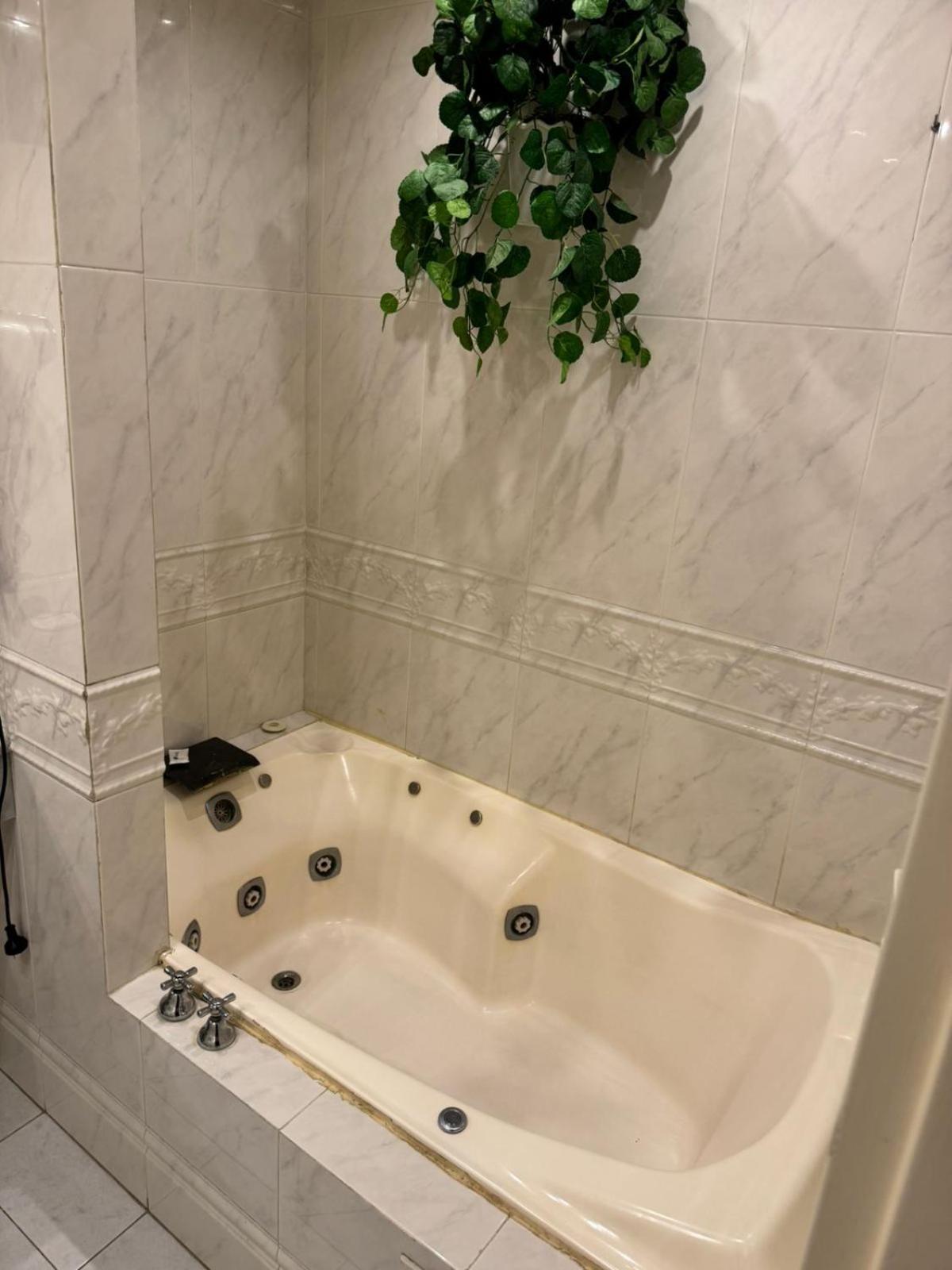 Suite with Hot Tub