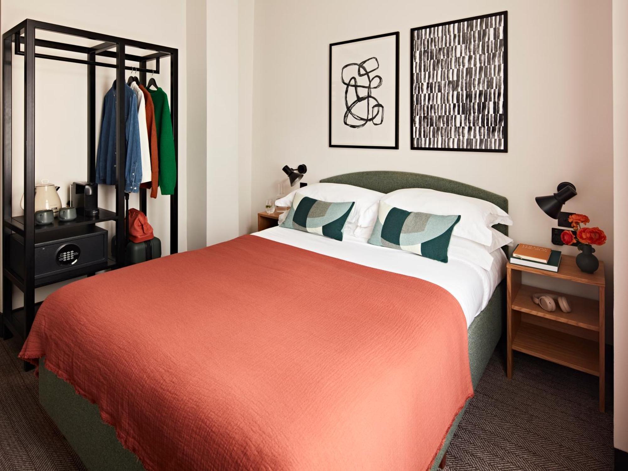 Small Room,1677852903:JPEG