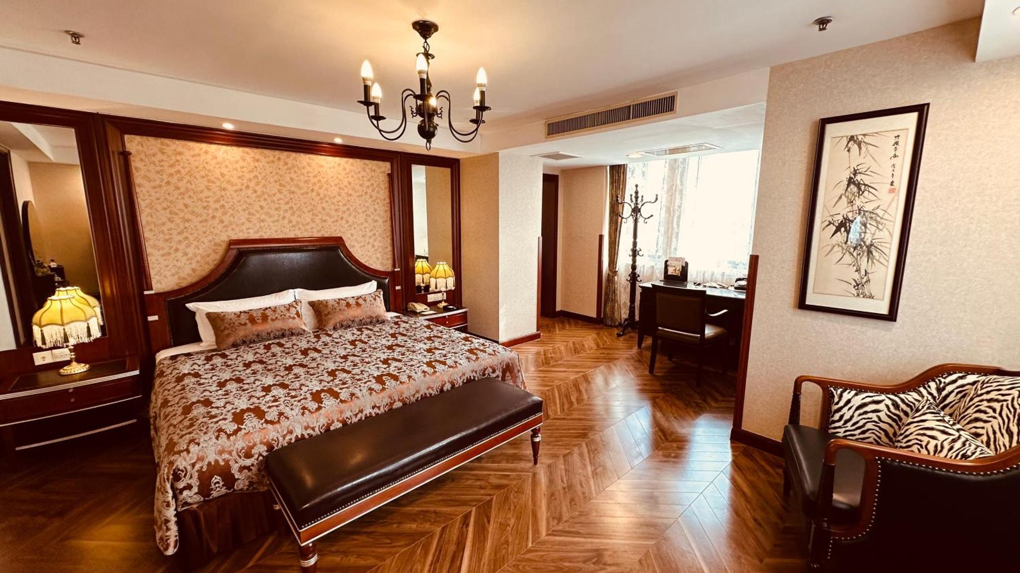 Premier Suite