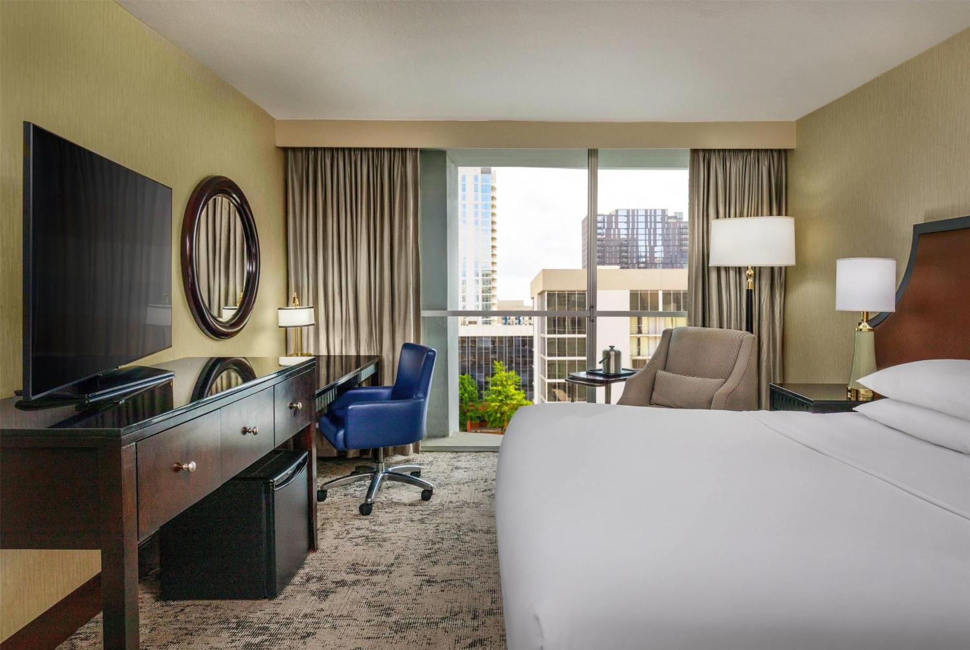 Queen Room - Non-Smoking