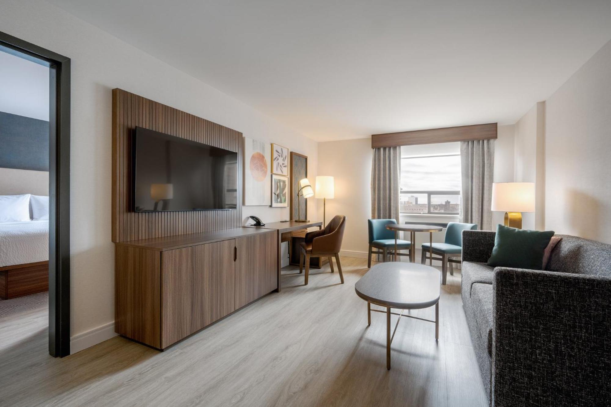 One-Bedroom Suite Sofa Bed,1677858544:JPEG