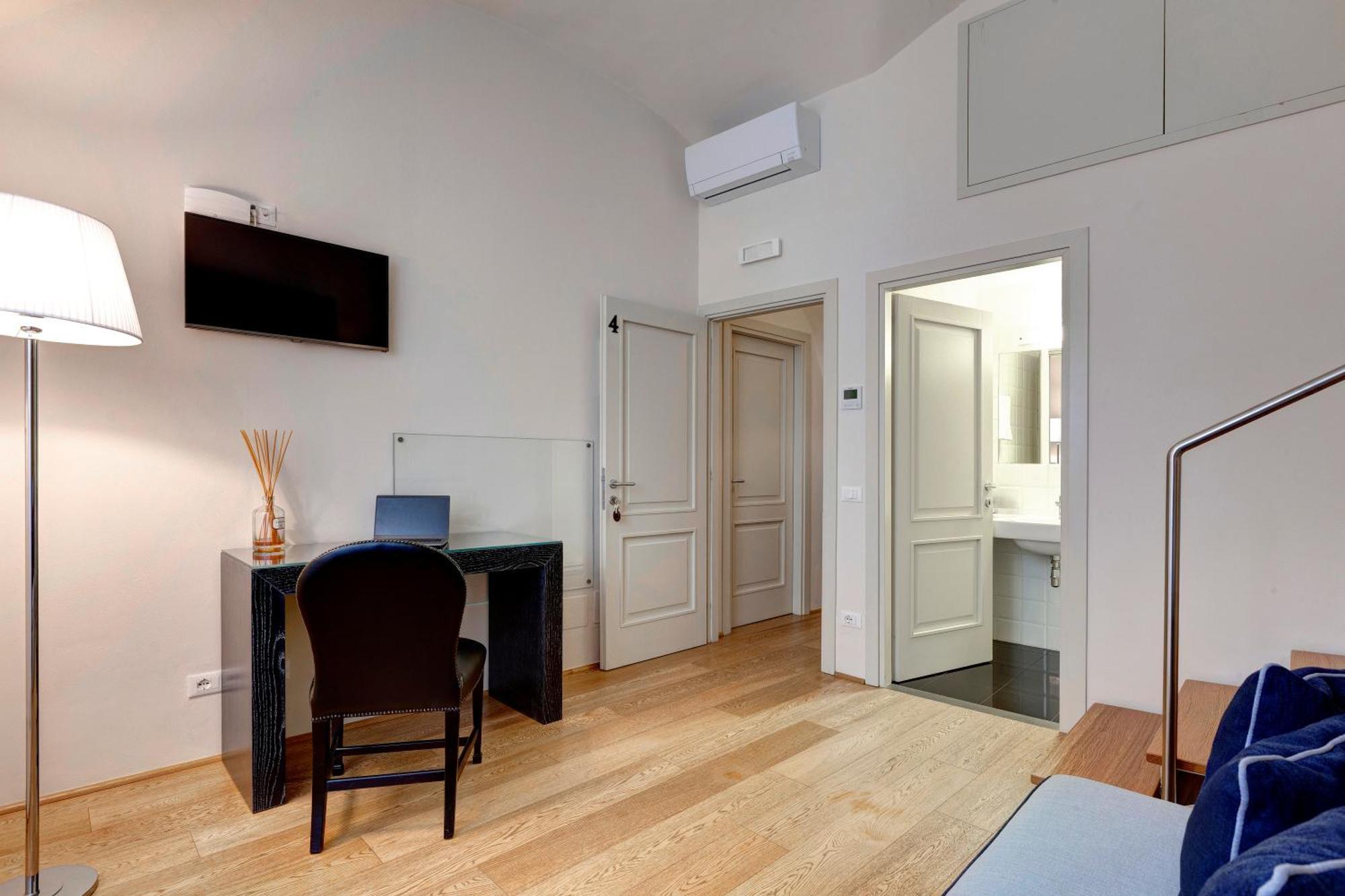 Family Room Private Bathroom