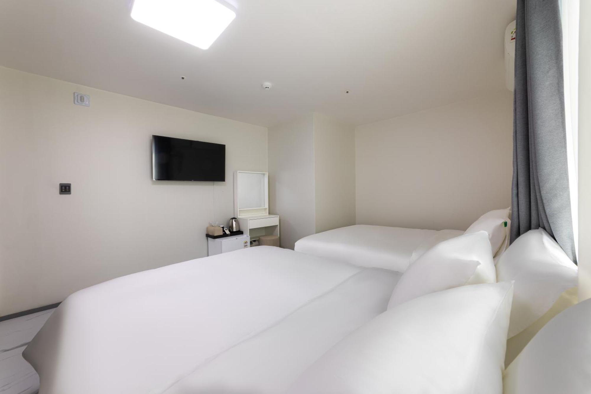 Family Twin Room