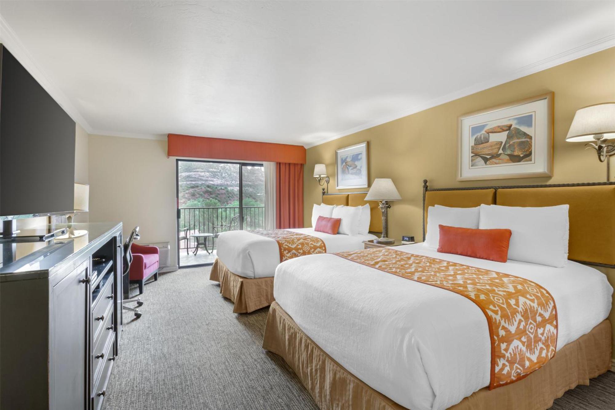 Queen Room Two Queen Beds Red Rock View Balcony Non smoking,1685071727:JPEG