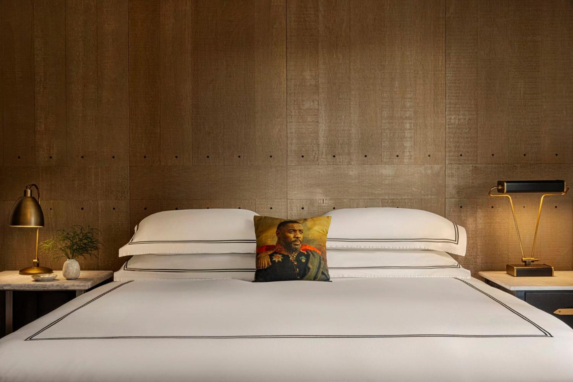 King Room,1685086110:JPEG