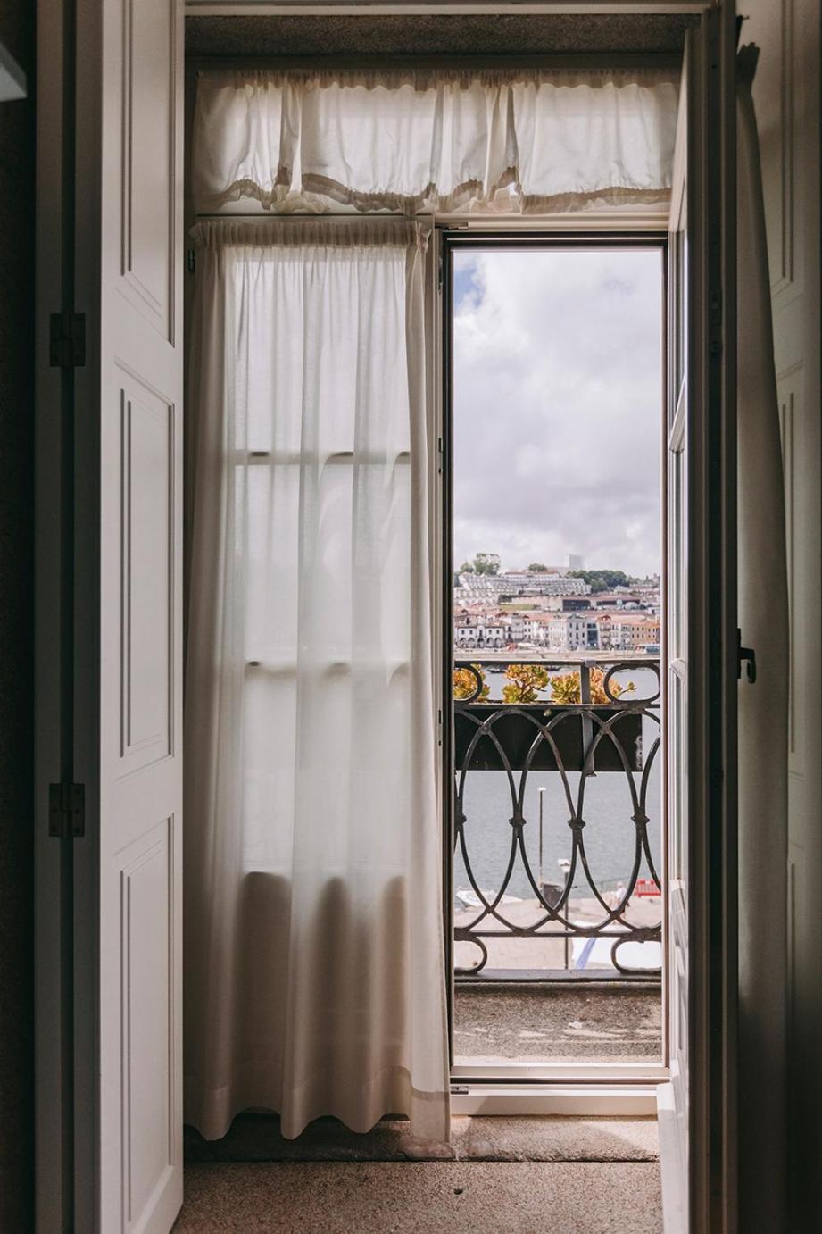 Deluxe Double or Twin Room River View Balcony