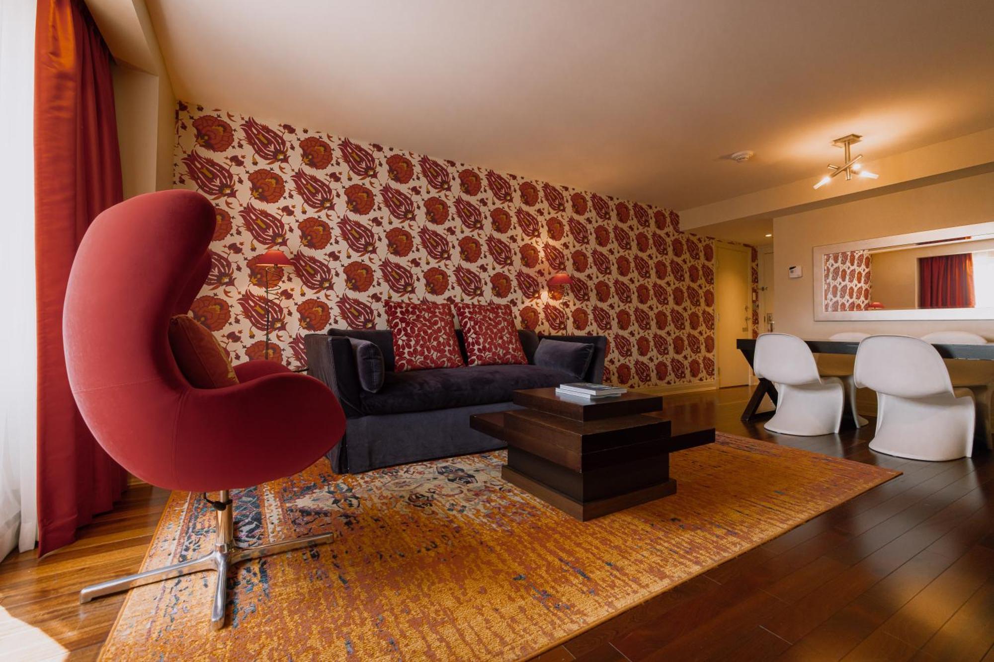 One-Bedroom King Suite
