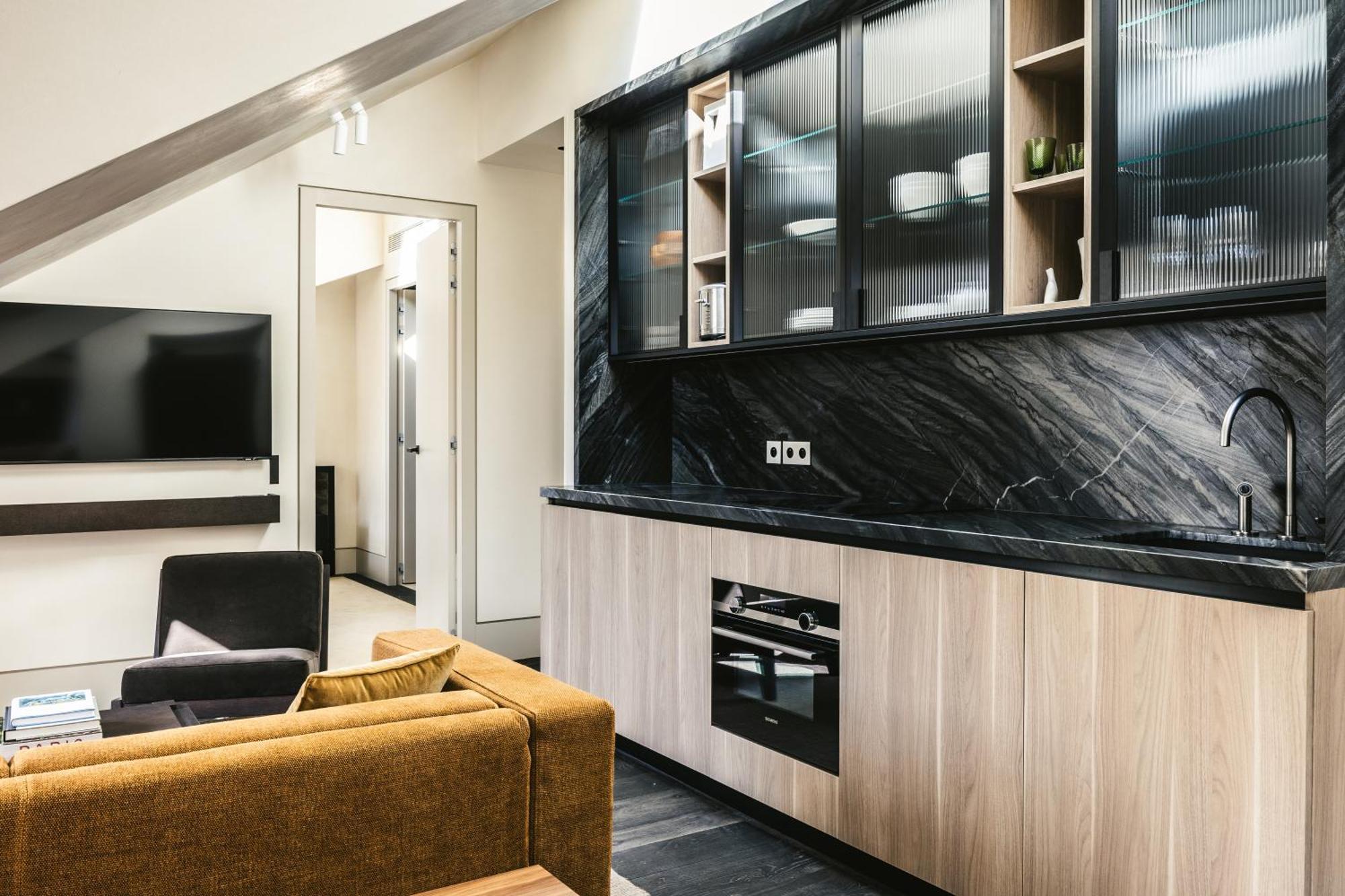 Parisian Suite – 1 Bedroom,1690380112:JPEG