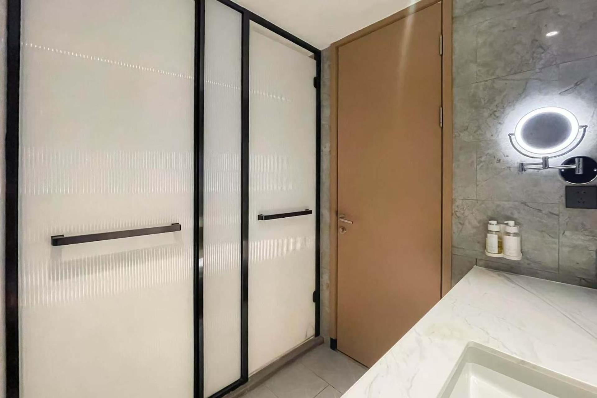 1 Bedroom Suite 2 Queen,1746831656:JPEG