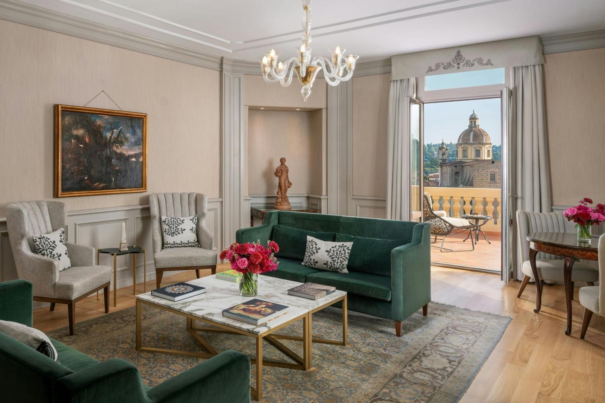 Presidential King Suite Terrace River View