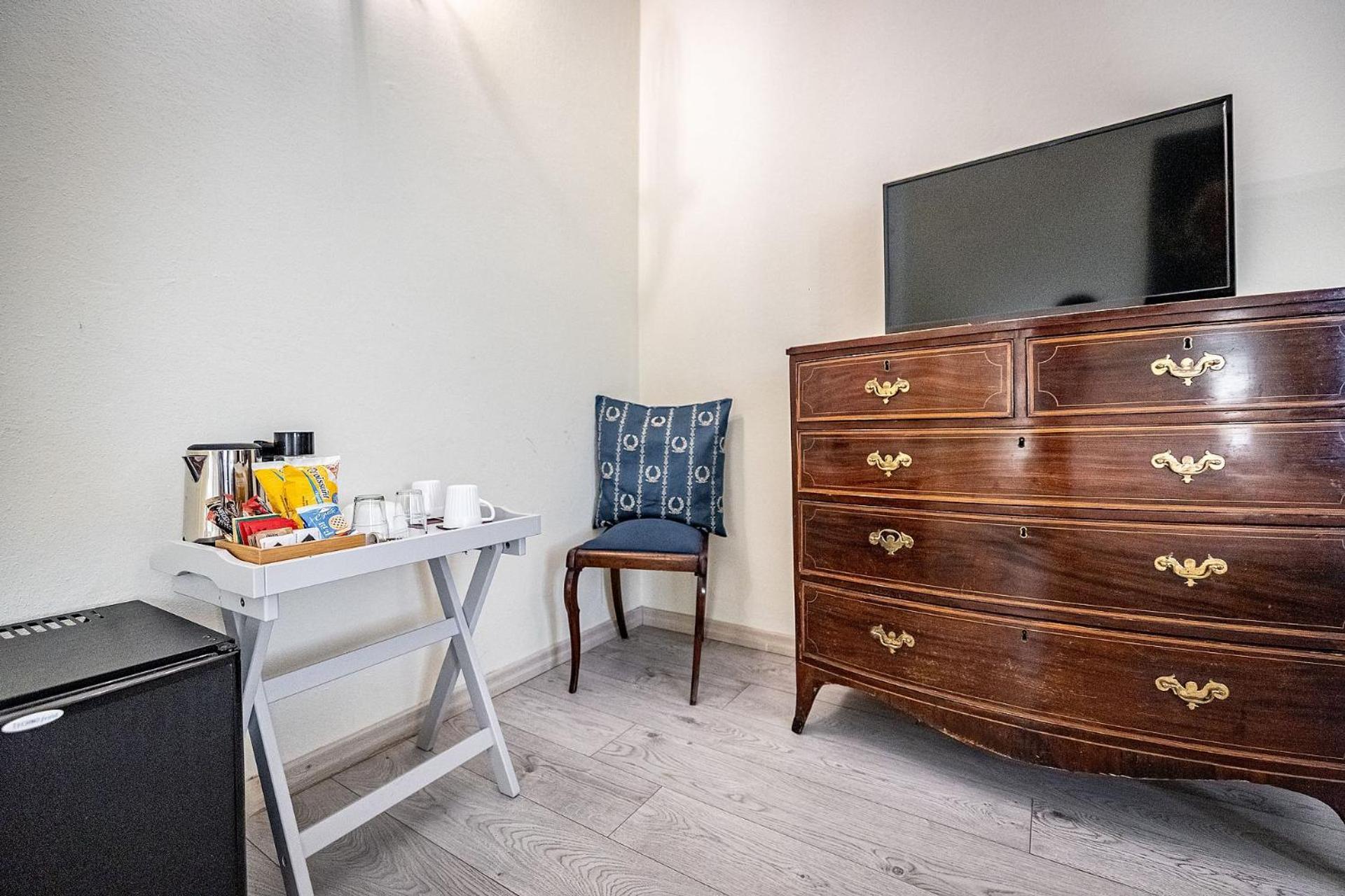 Deluxe Double Room bathtub