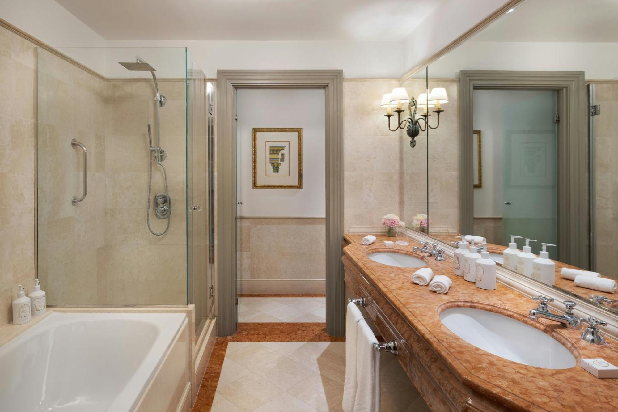 Grand Deluxe King Suite River View