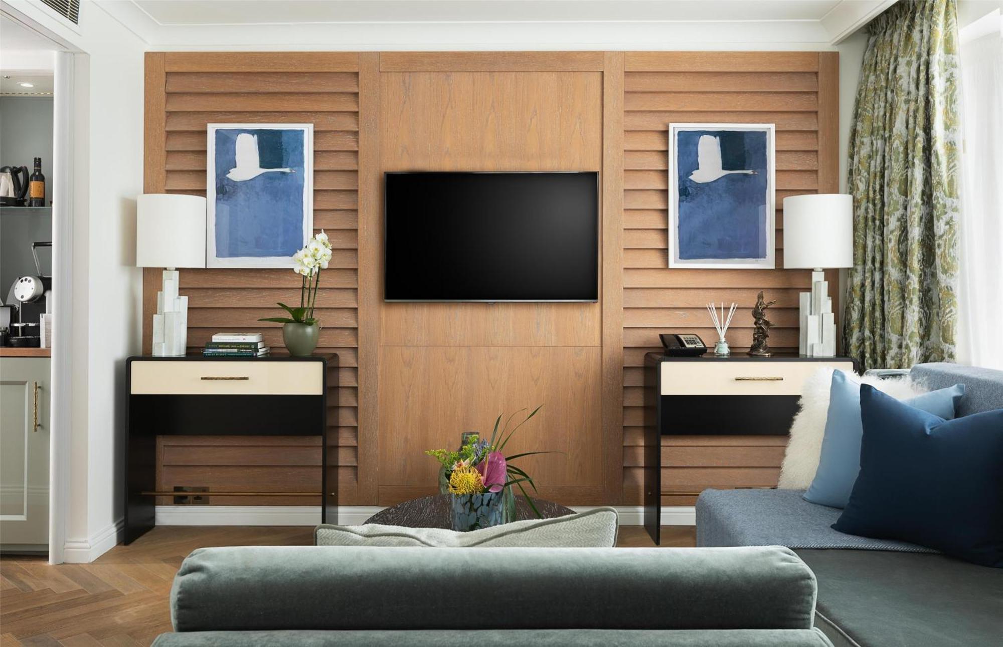 One-Bedroom King Suite,1697808319:JPEG