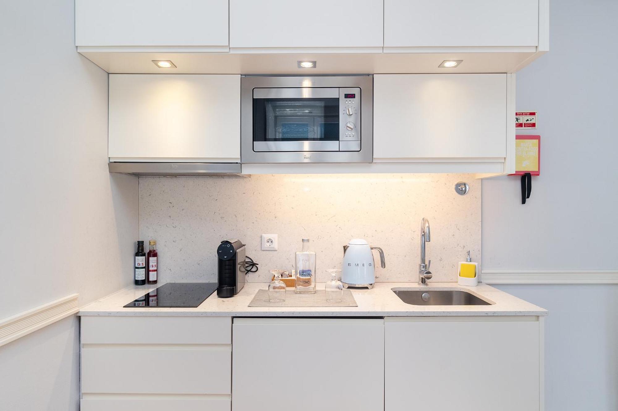 Superior One-Bedroom Apartment