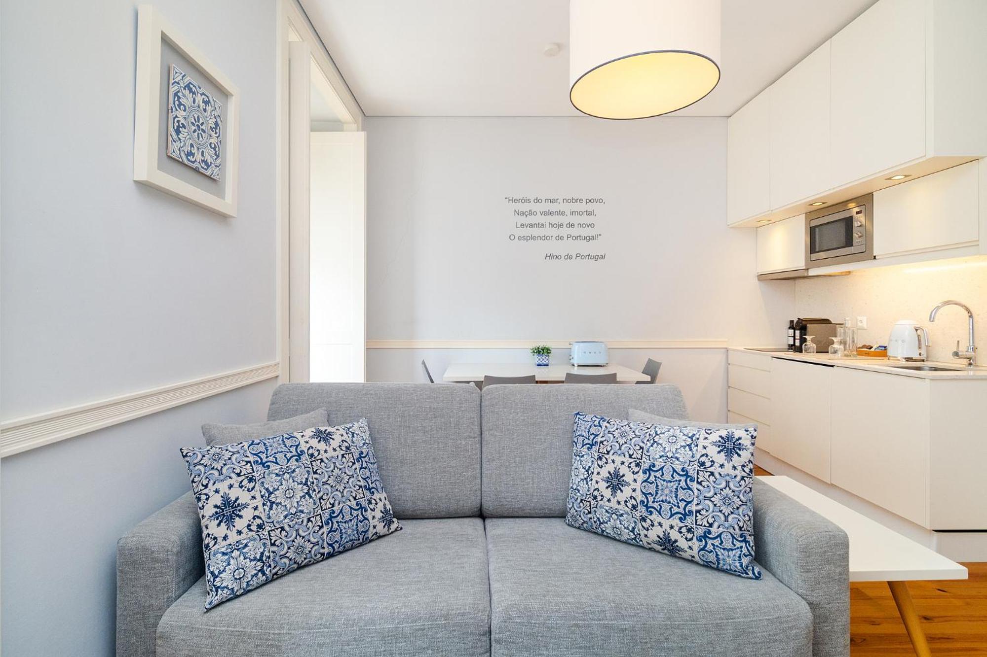 Superior One-Bedroom Apartment