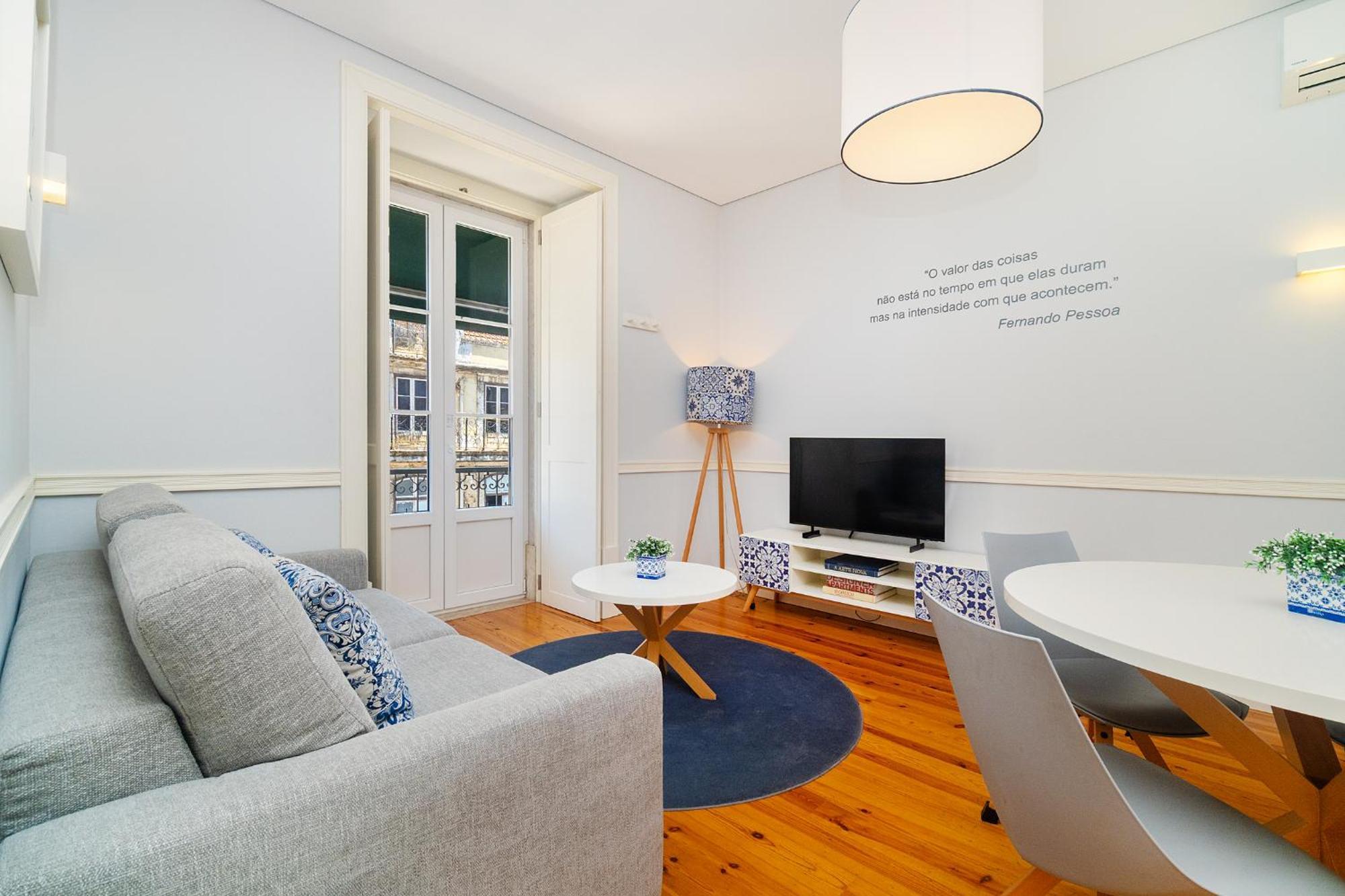 Superior One-Bedroom Apartment