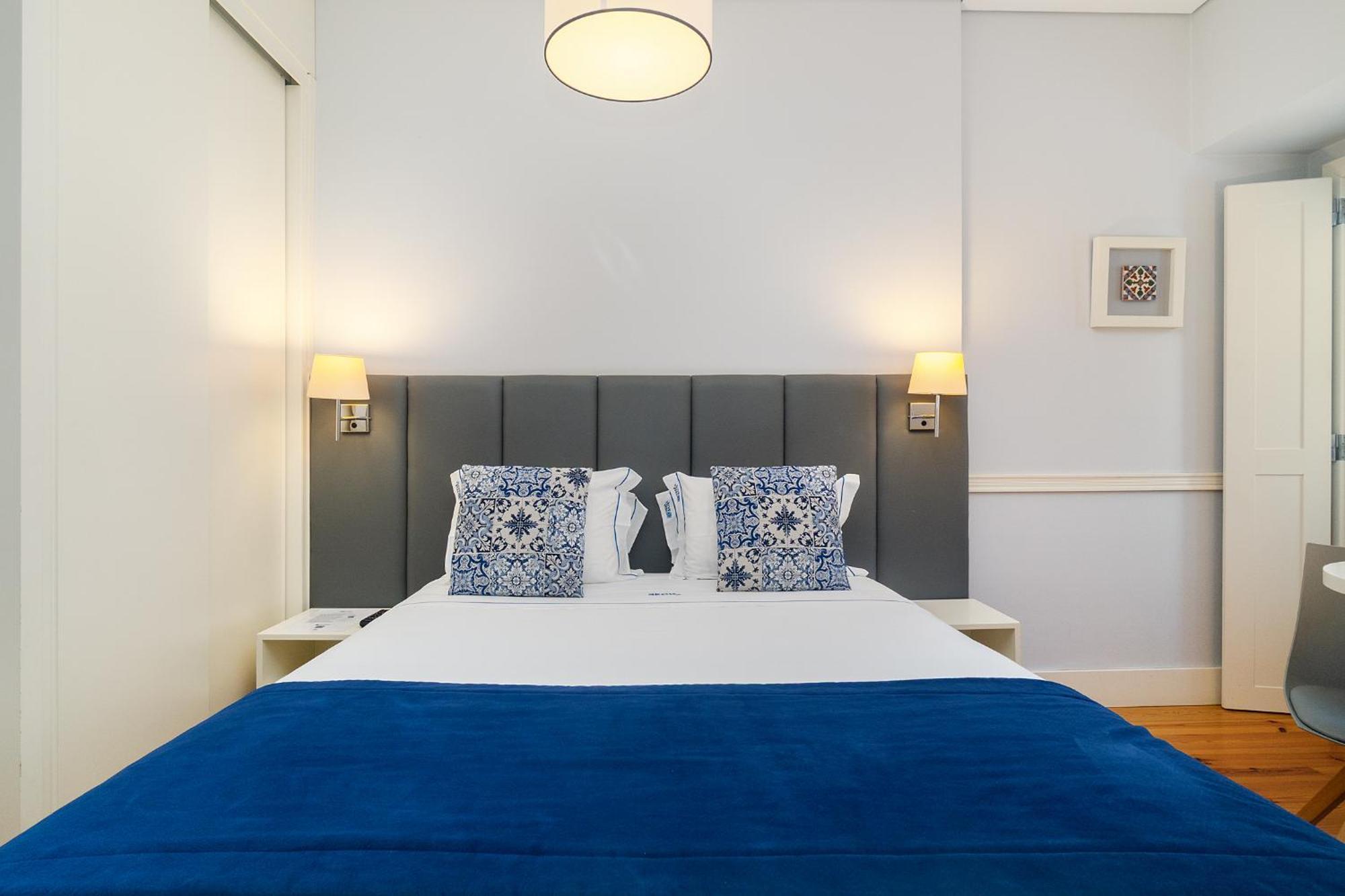 Superior One-Bedroom Apartment