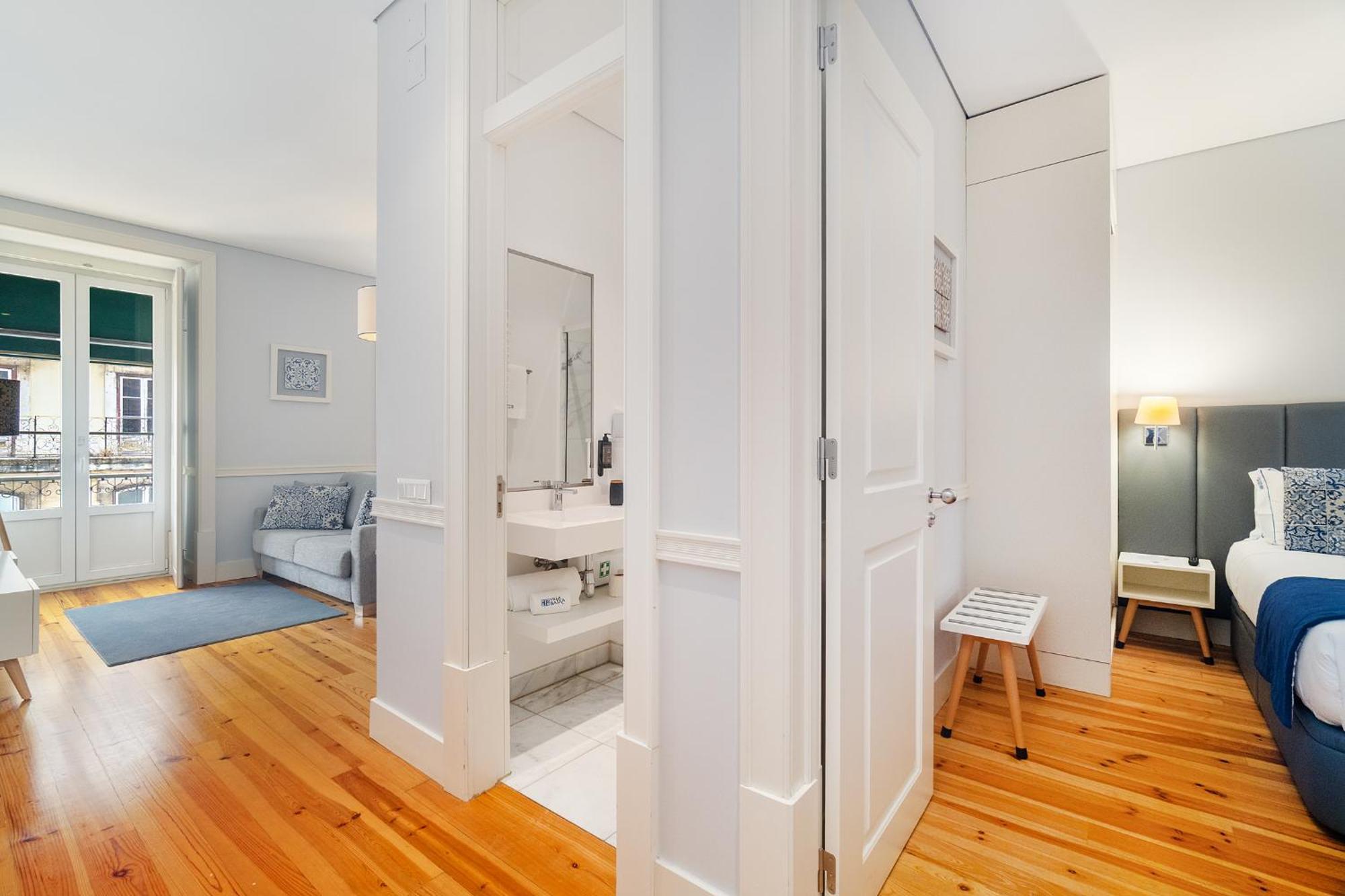 Superior One-Bedroom Apartment