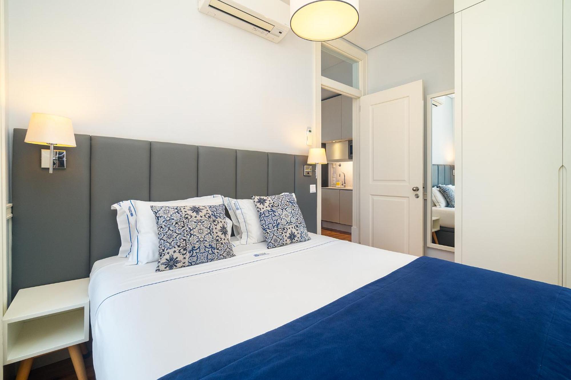 Superior One-Bedroom Apartment