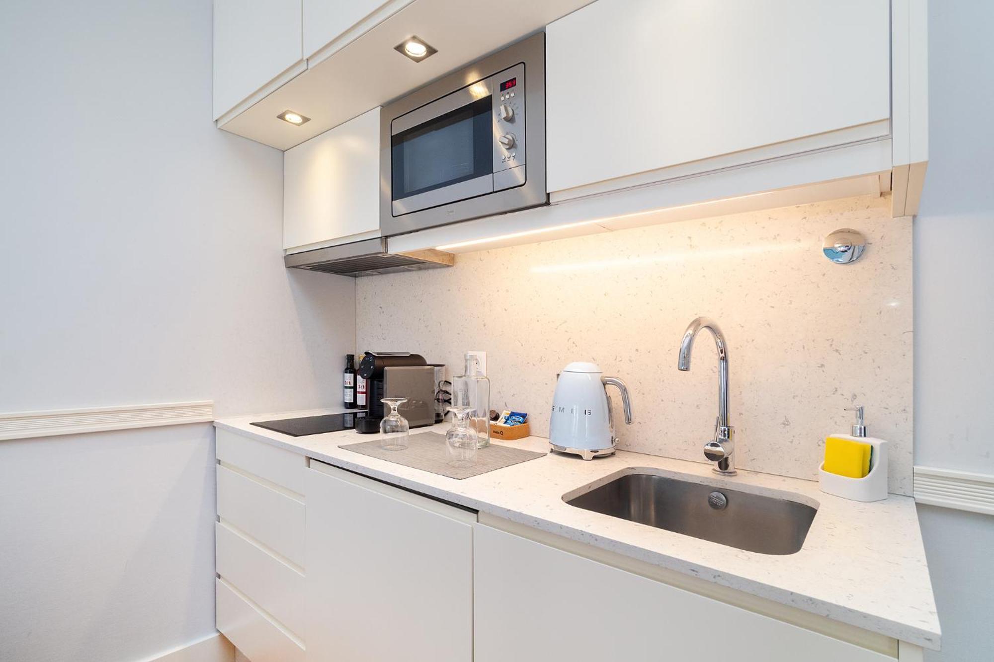 Superior One-Bedroom Apartment