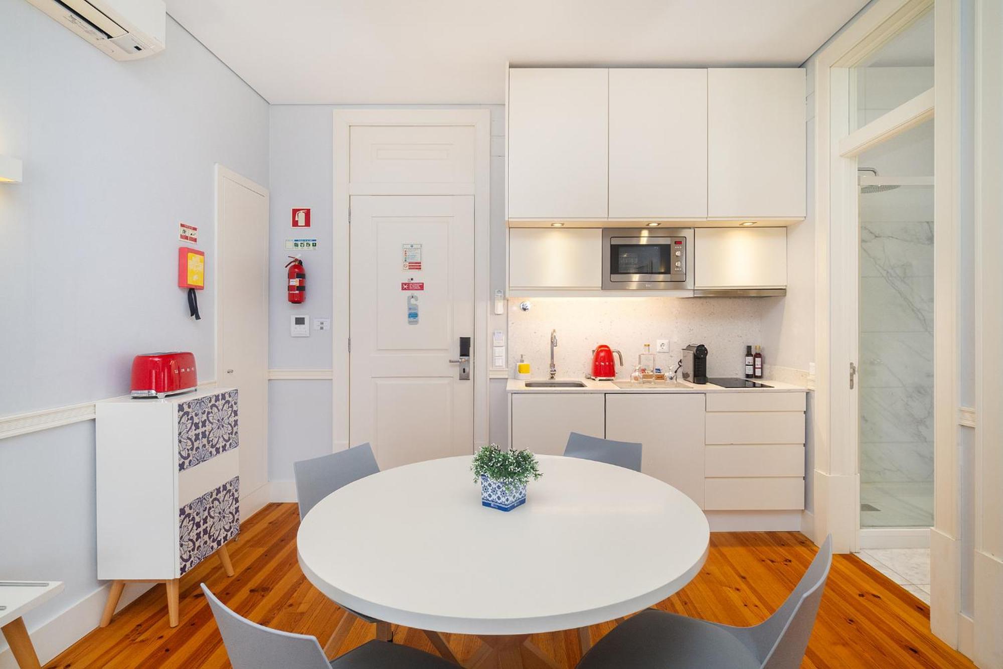 Superior One-Bedroom Apartment