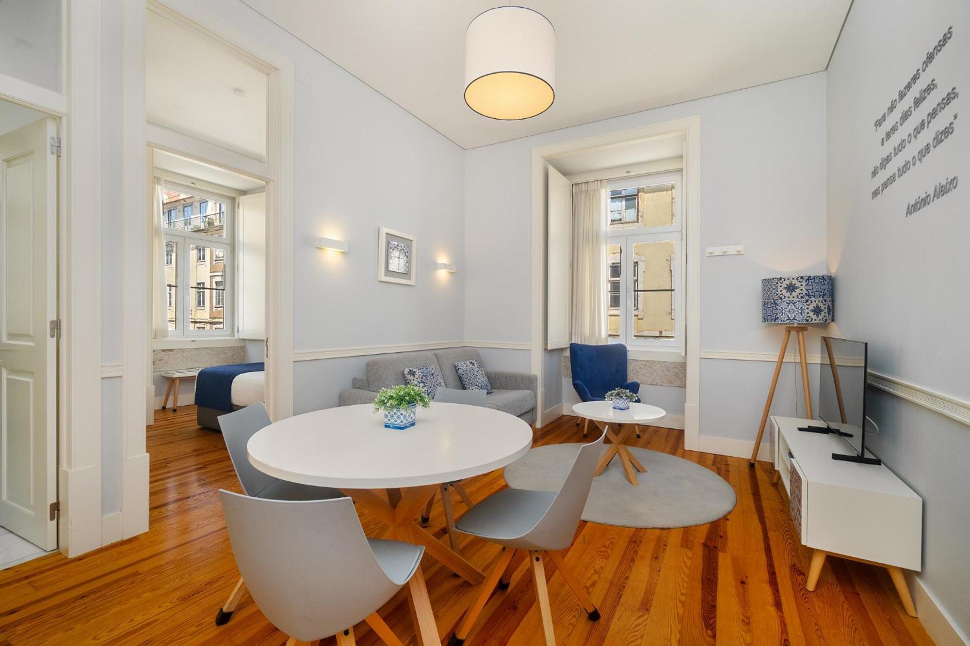 Superior One-Bedroom Apartment