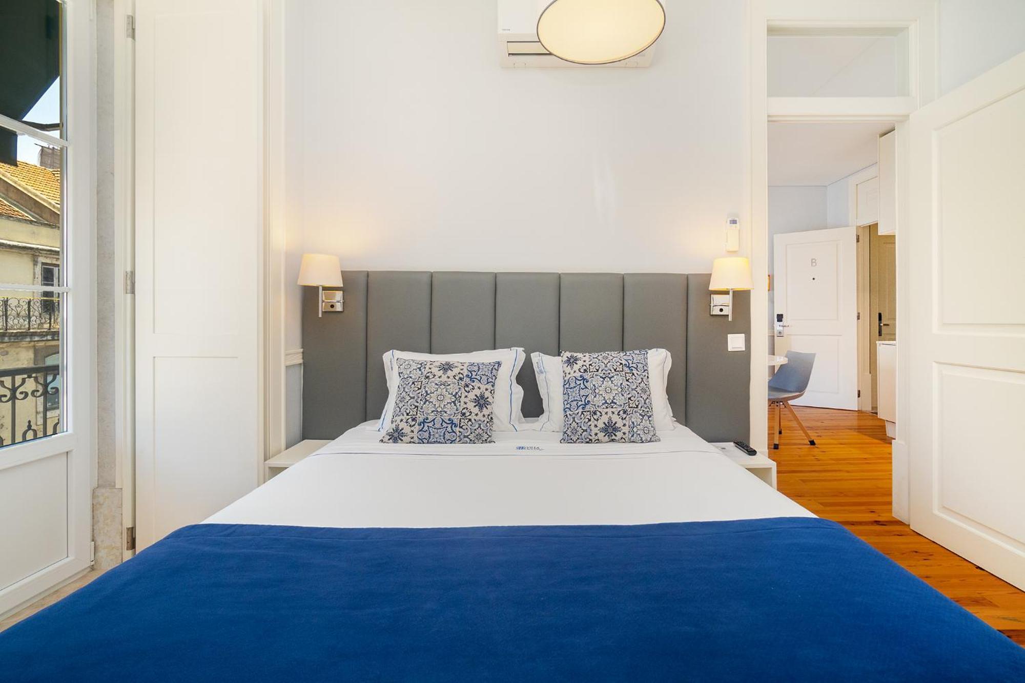 Superior One-Bedroom Apartment