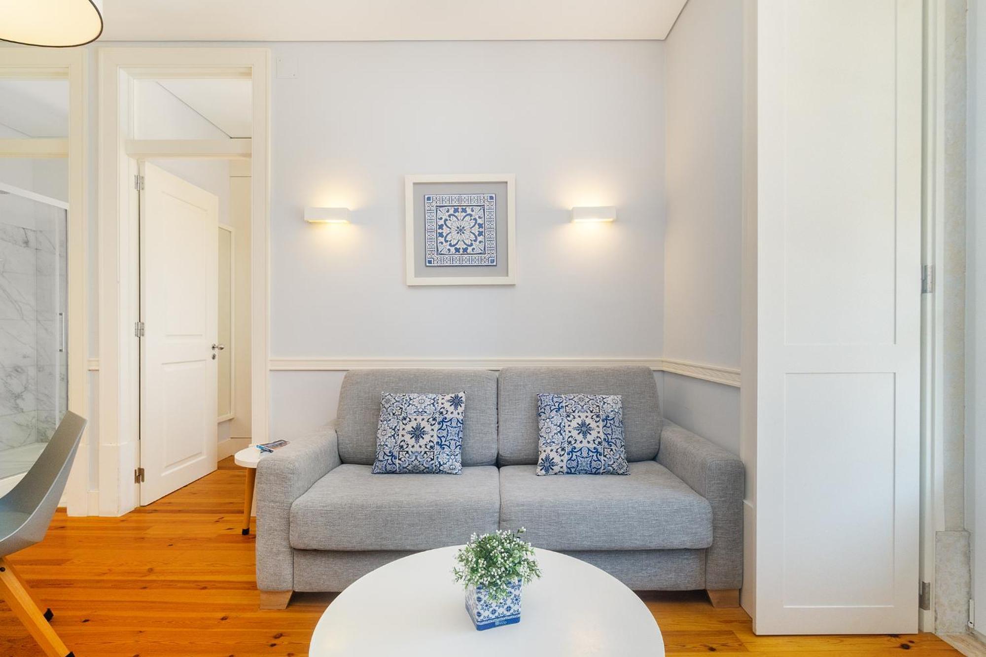 Superior One-Bedroom Apartment