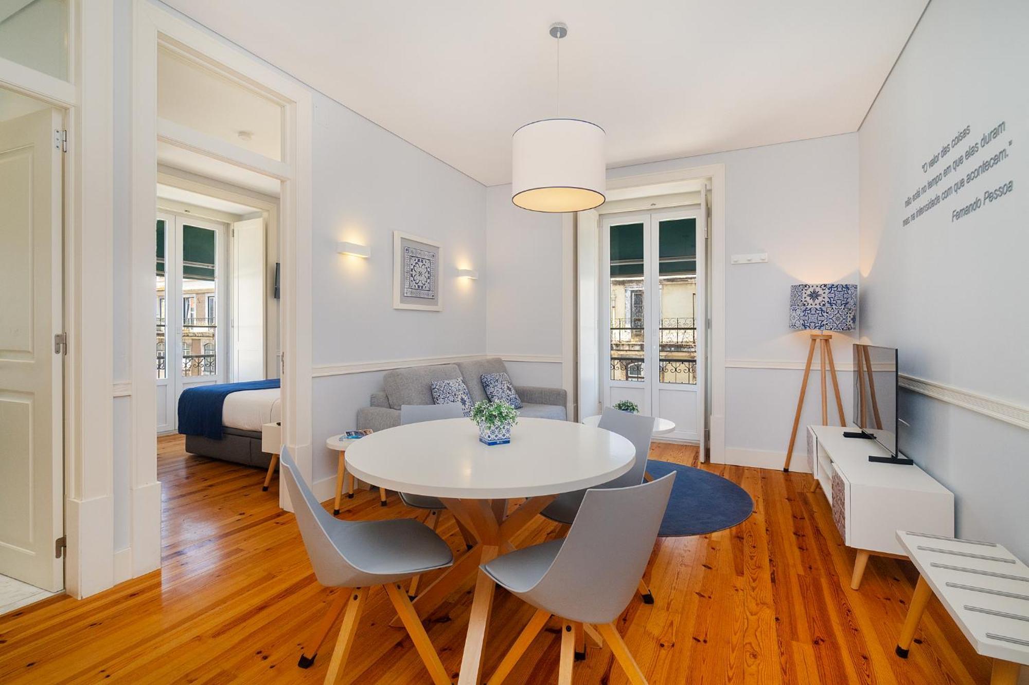 Superior One-Bedroom Apartment