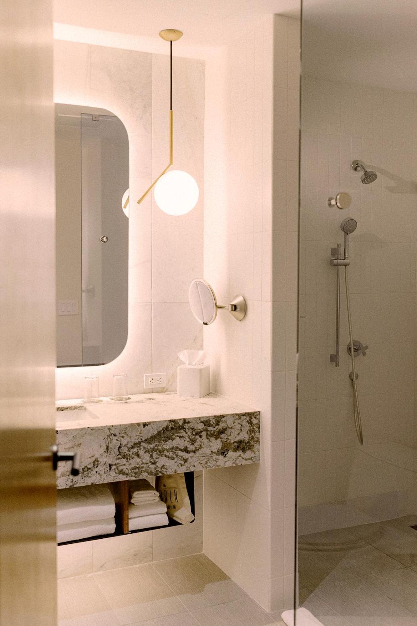 King Guestroom