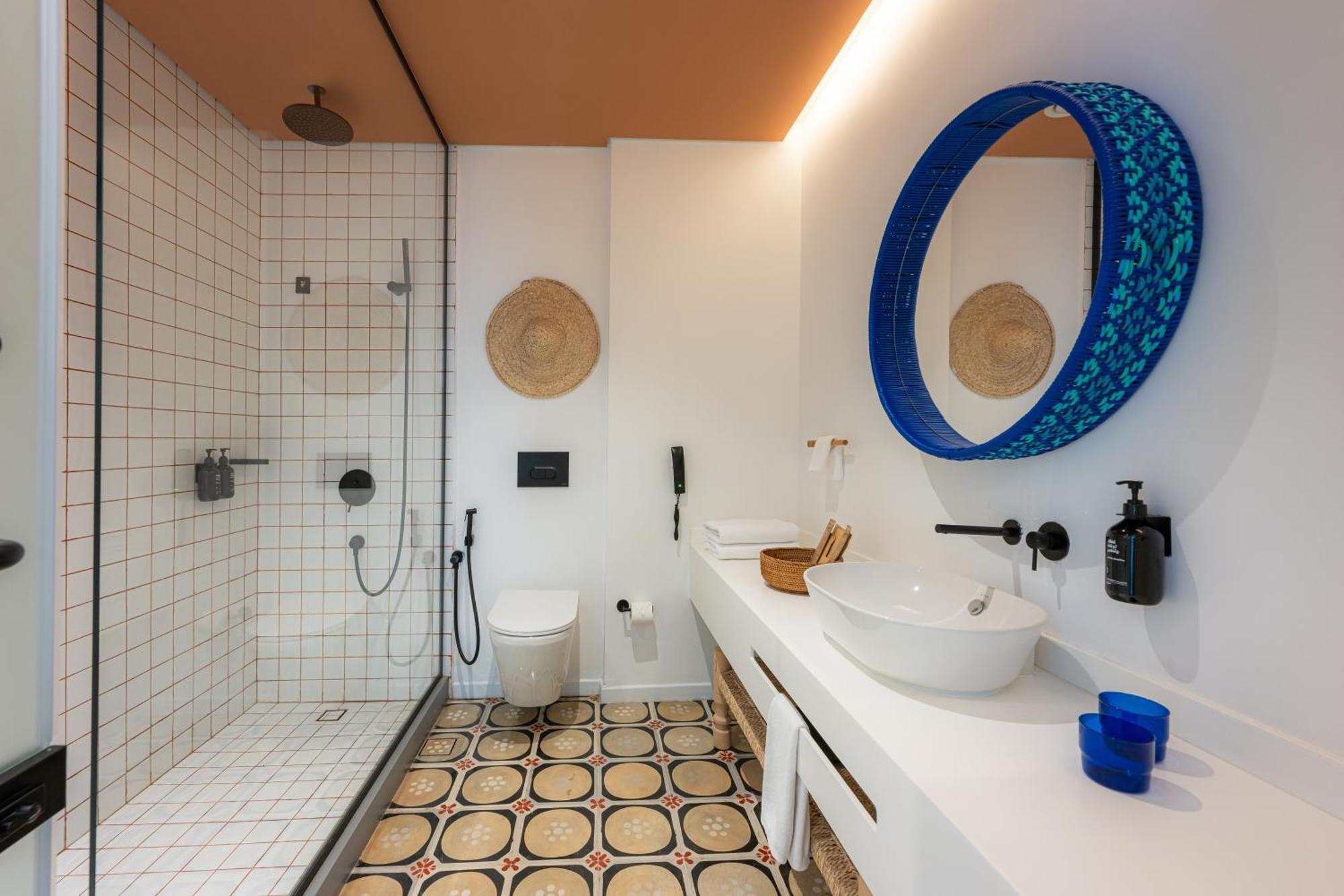 Suite with City View,1699794409:JPEG