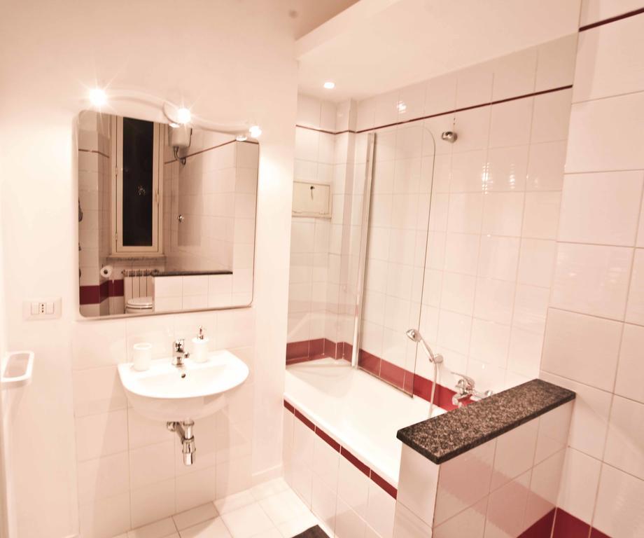 Deluxe Double Room with Private Bathroom