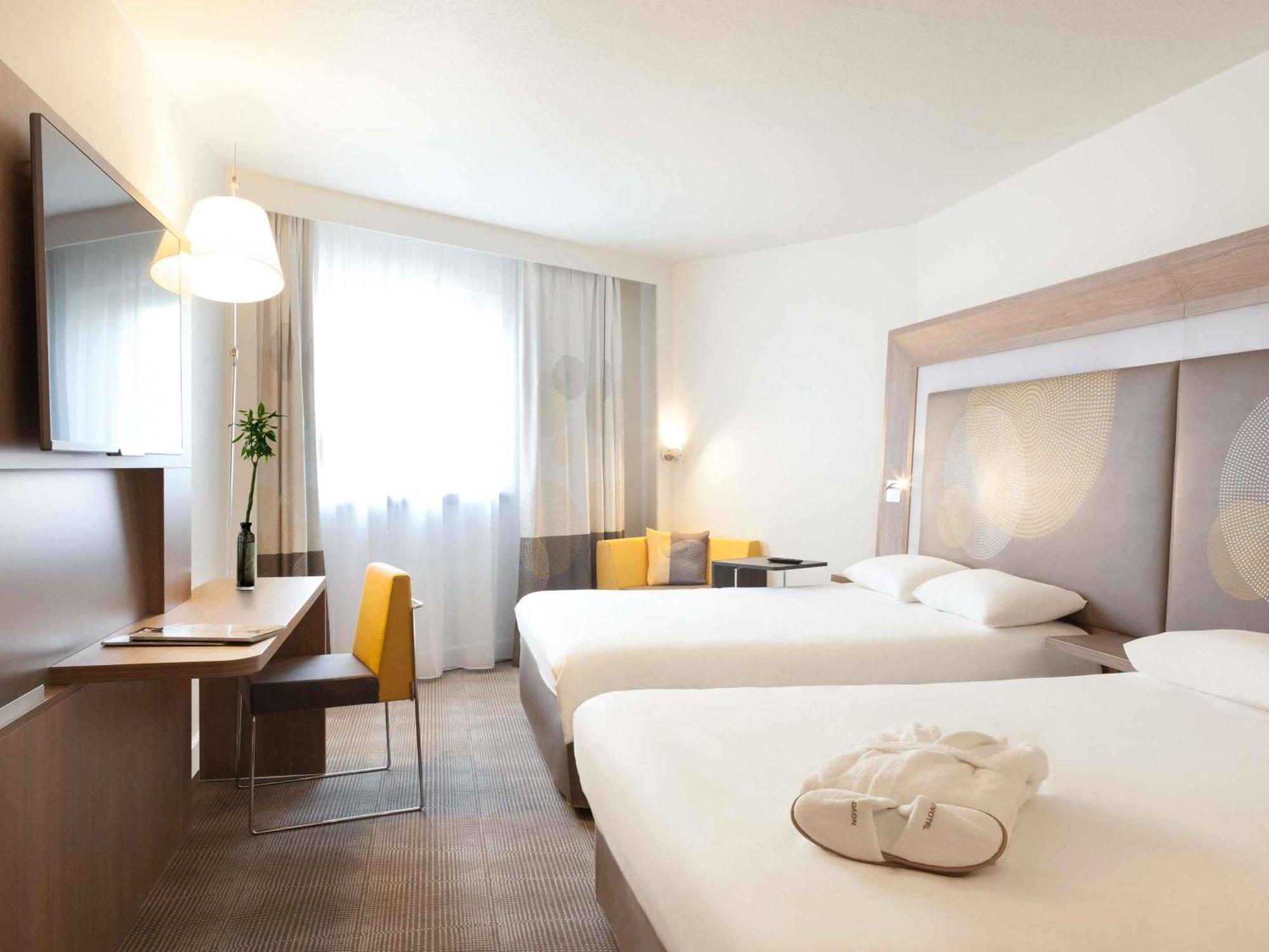 Executive Queen Room with Two Queen Beds,1704846764:JPEG