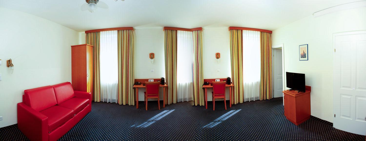 Standard Suite,1705556348:JPEG