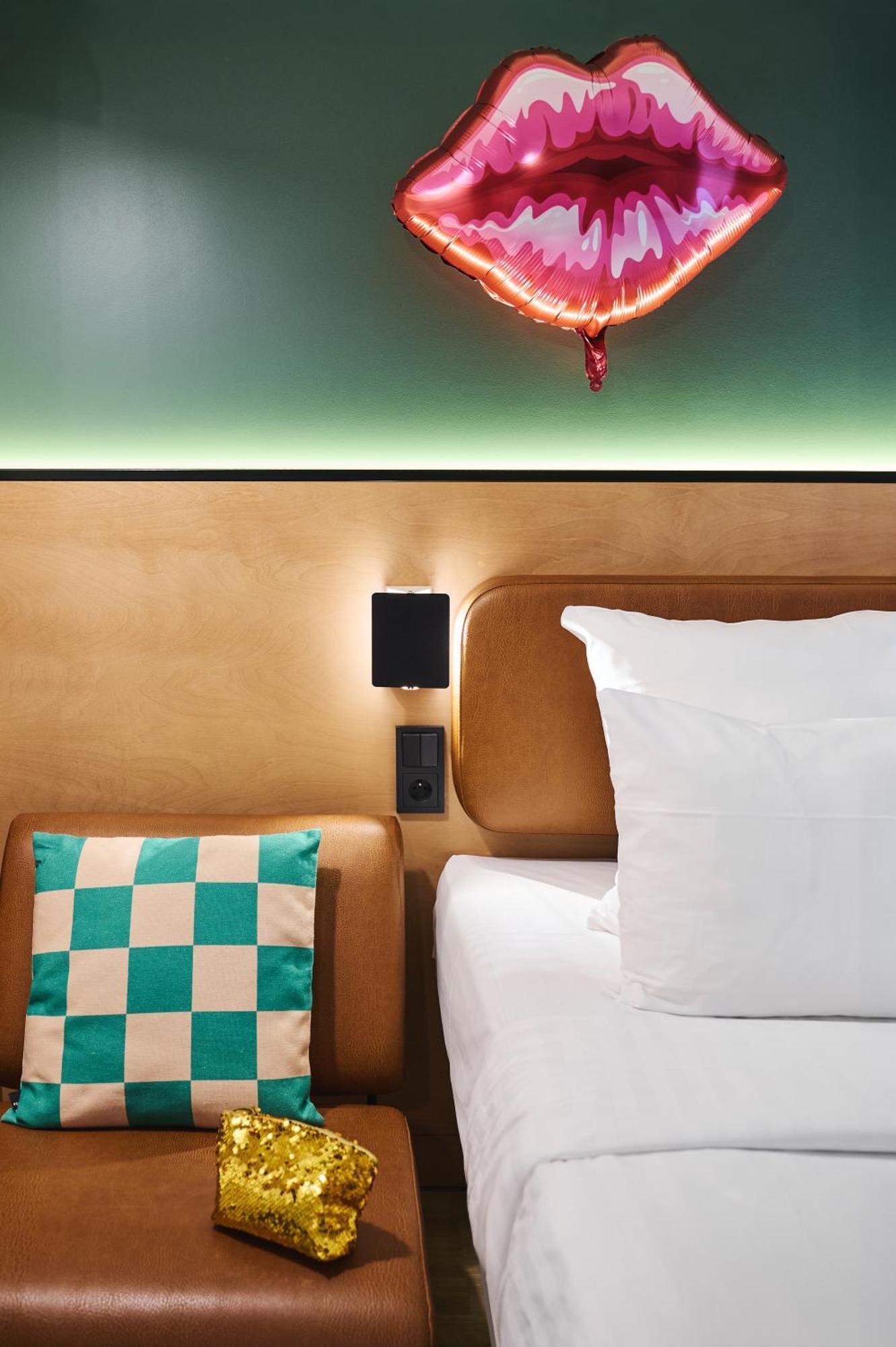 Moxy Sleeper Twin Room