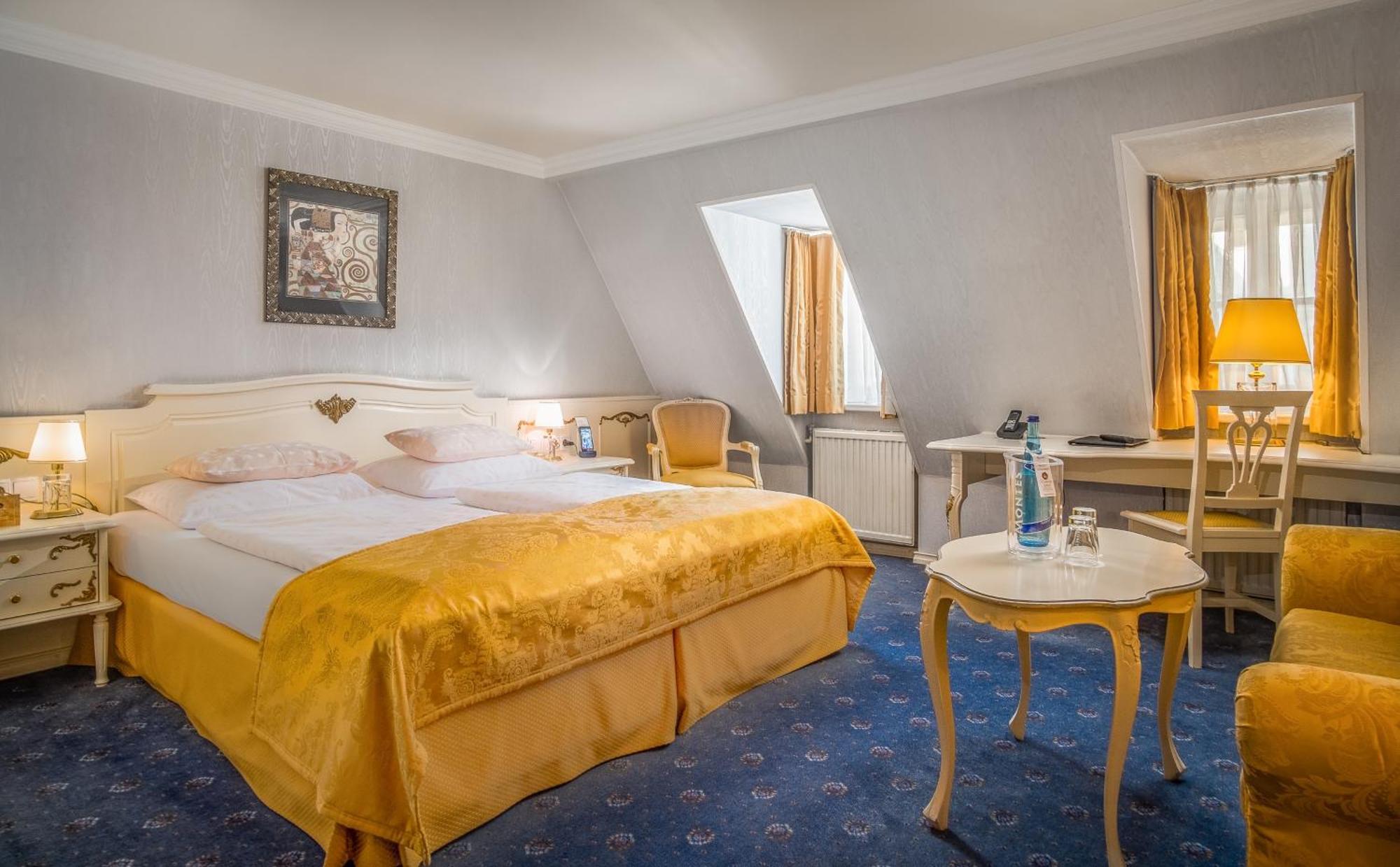 Classic Double Room