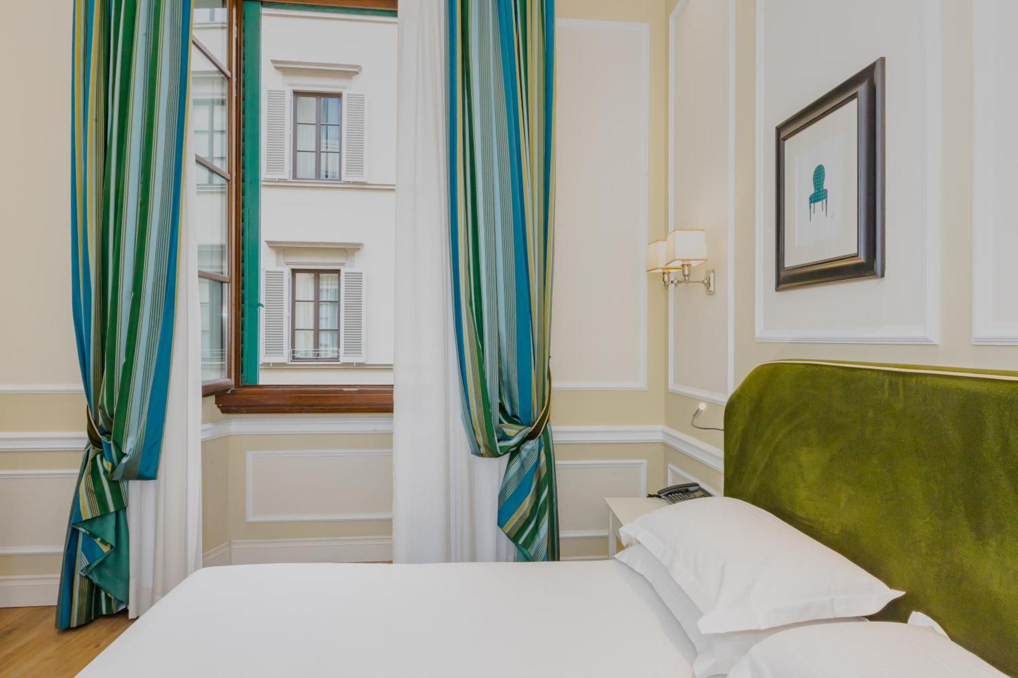 Deluxe Double or Twin Room City View