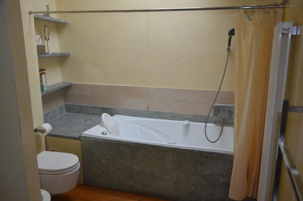 One-Bedroom Apartment - Three Levels