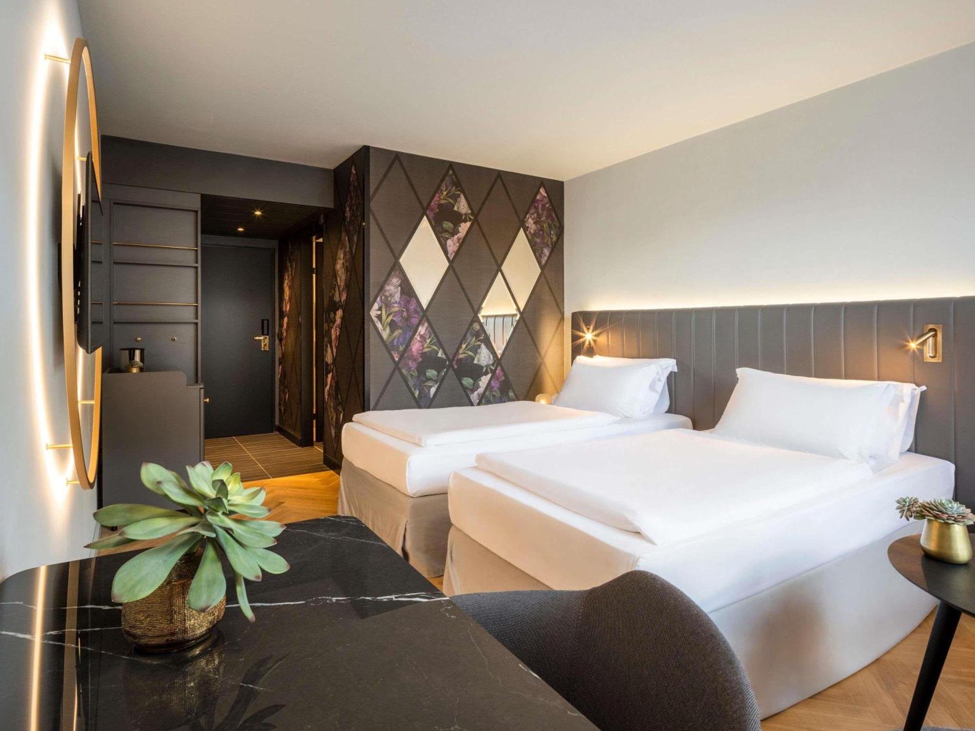 Superior Twin Room,1729979024:JPEG