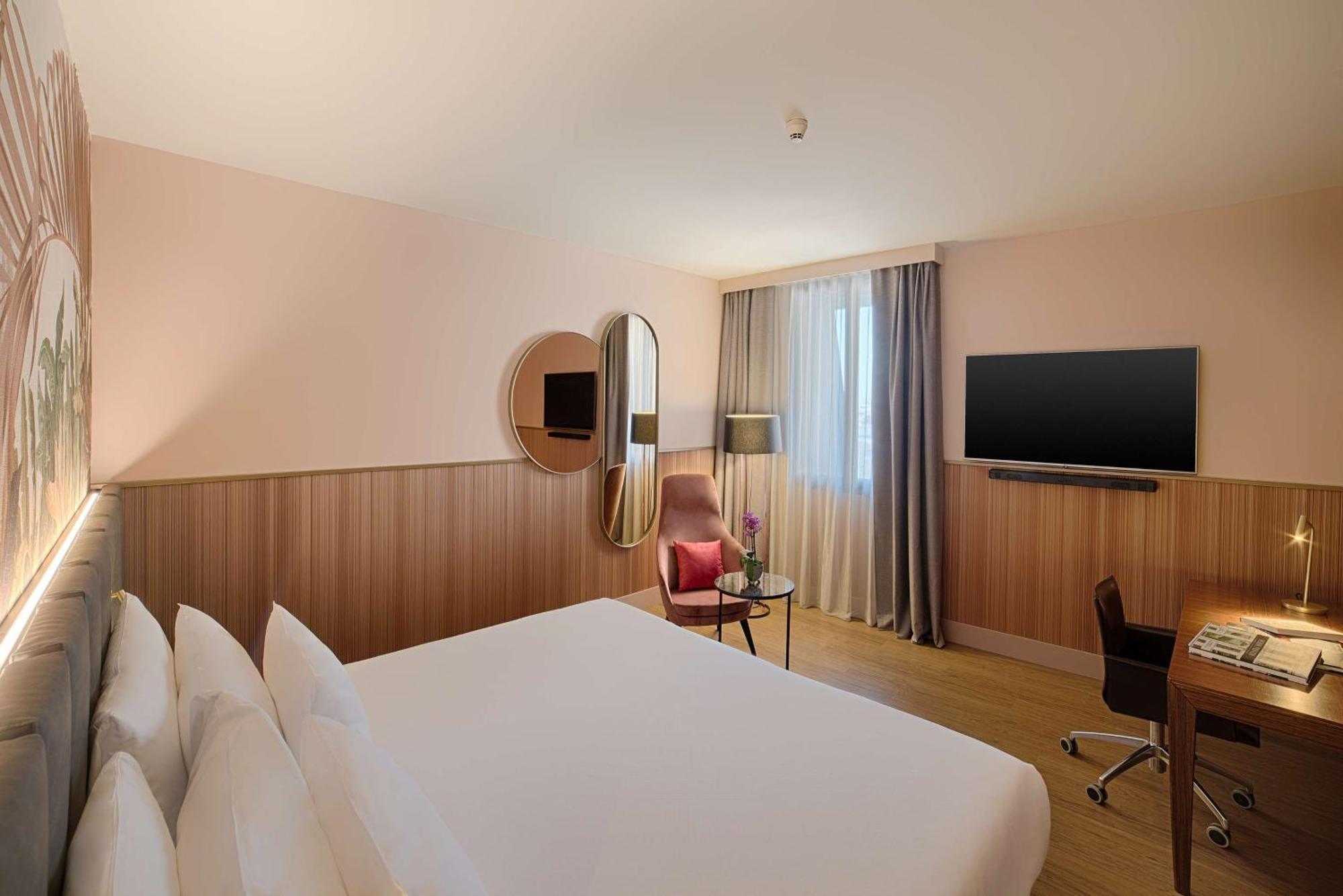 Premium Double or Twin Room VIP Floor