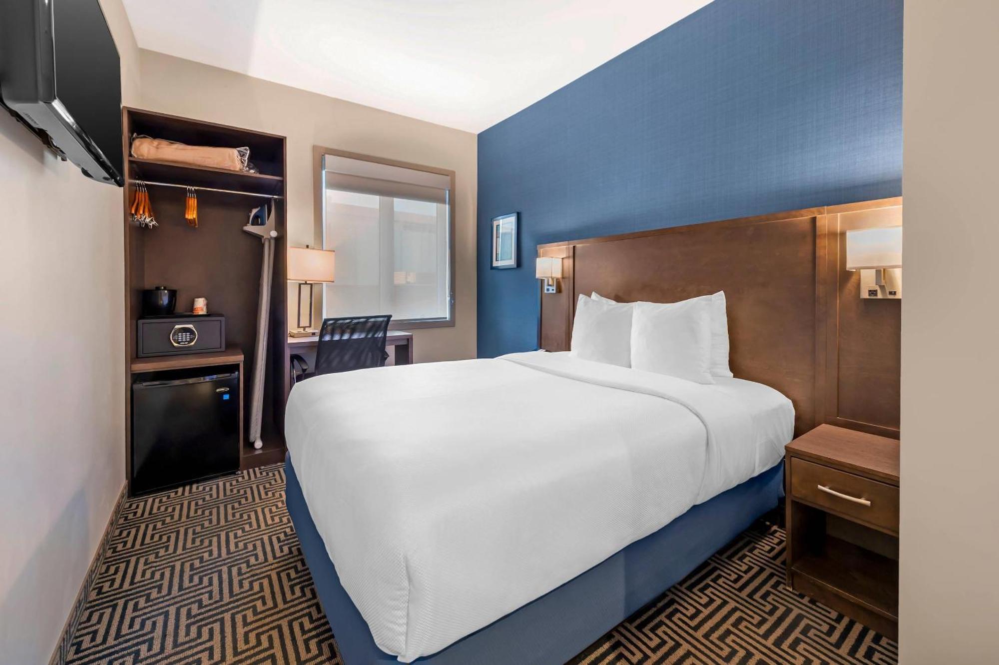 Standard Double Room - Non-Smoking