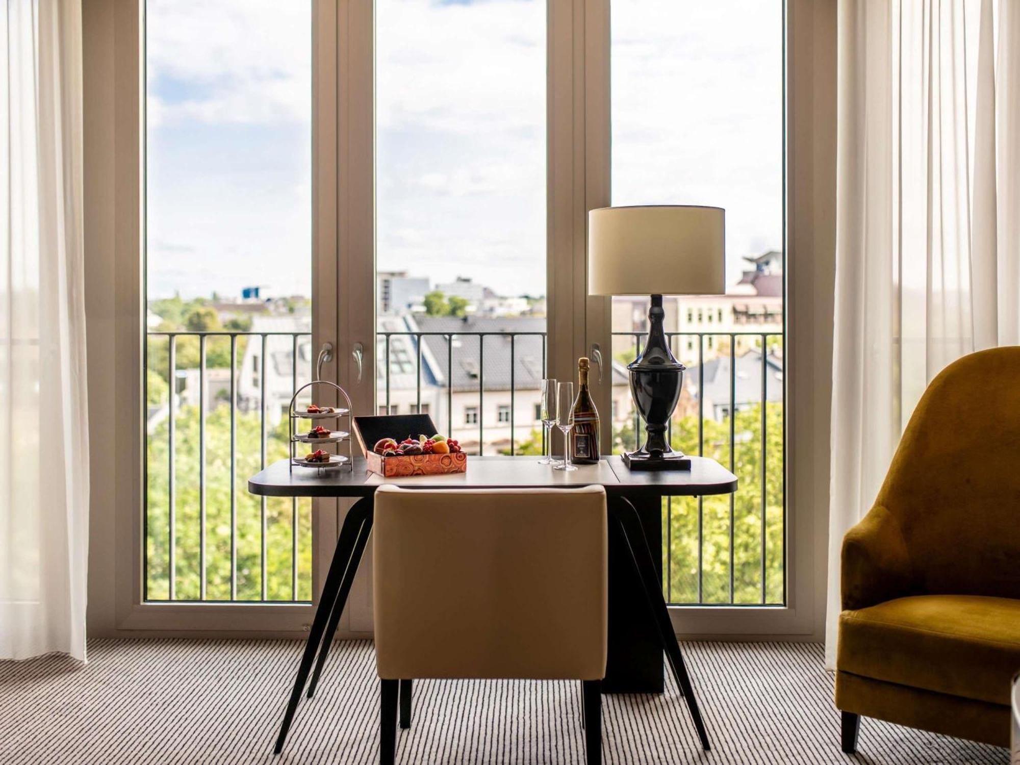 Junior Suite with Two Single Beds