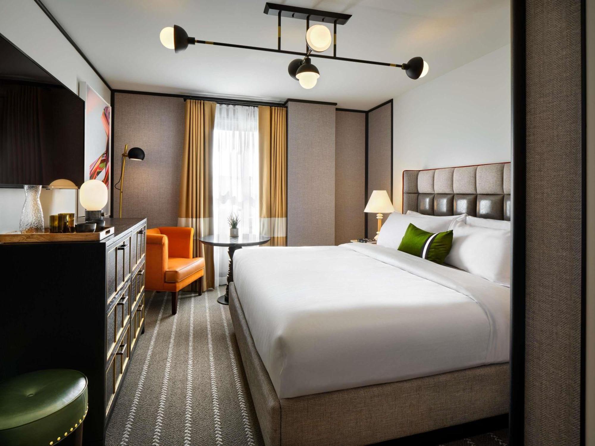 Deluxe King Room,1472236135:JPEG
